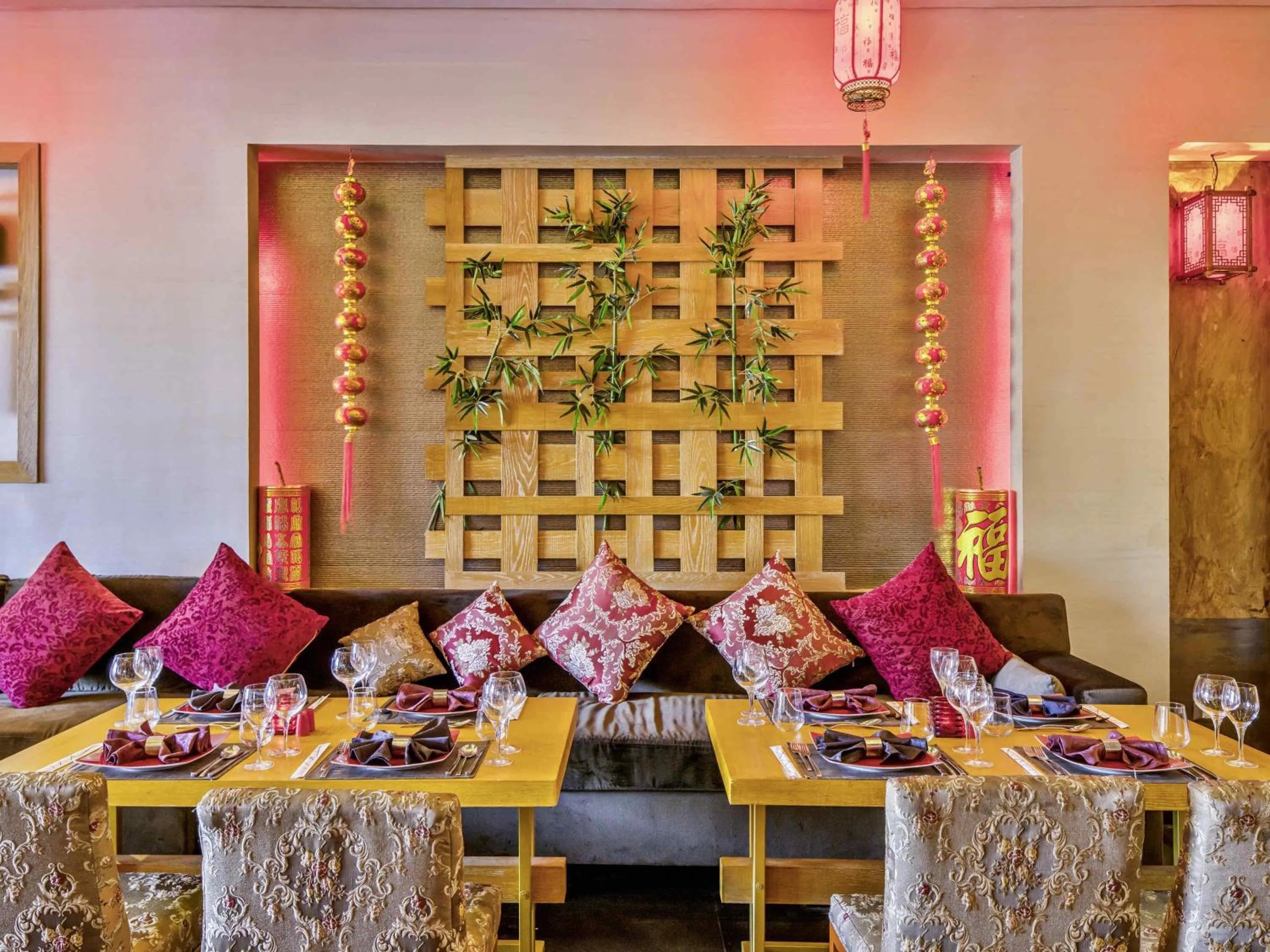 Restaurant/places to eat in Rixos Premium Seagate