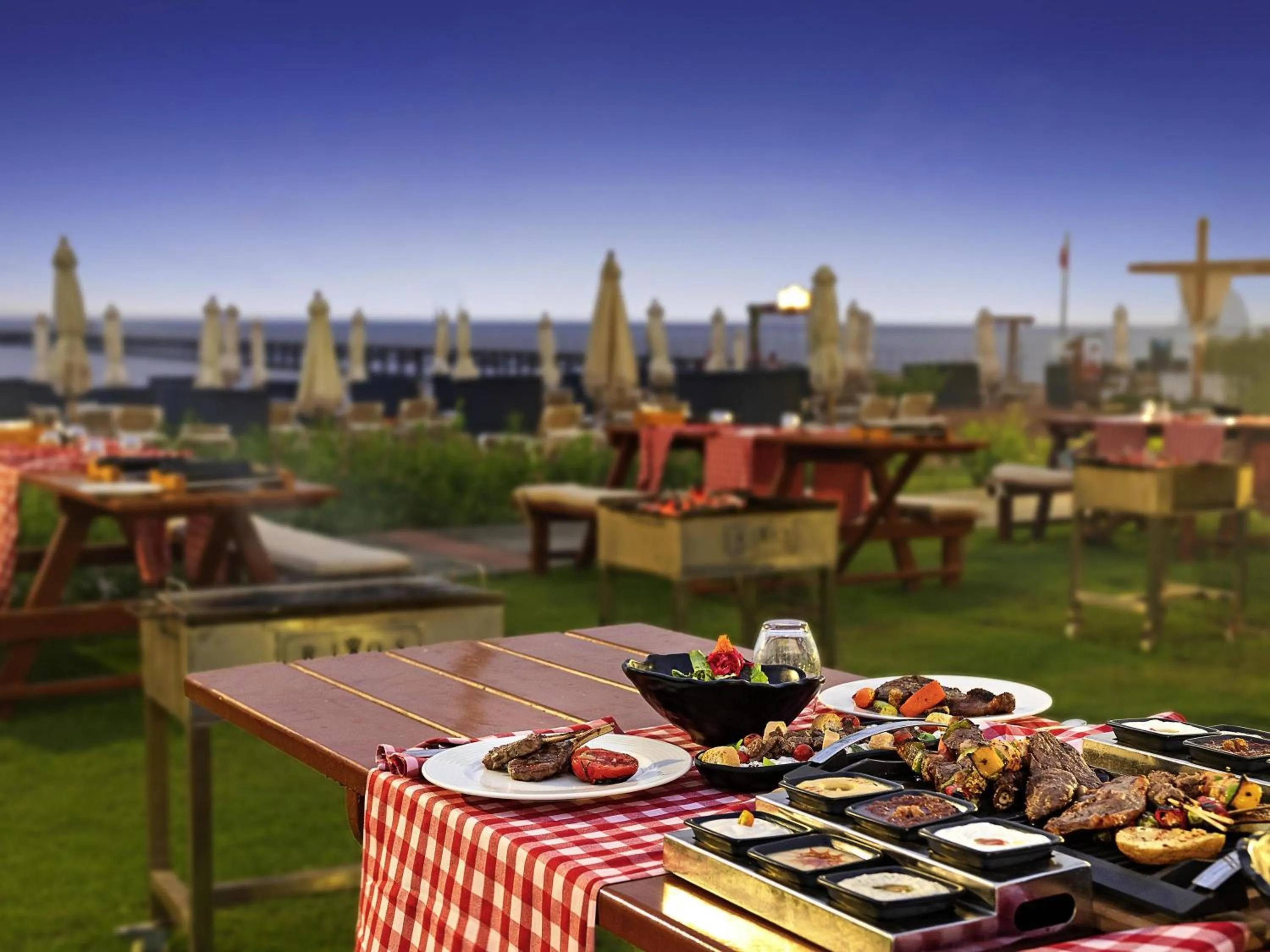 Restaurant/places to eat in Rixos Premium Seagate