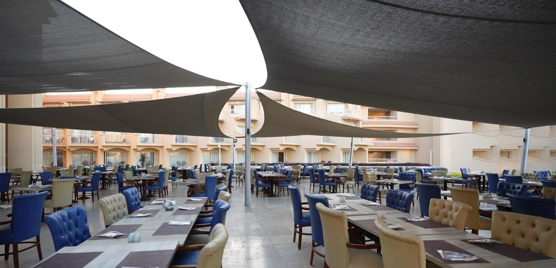 Restaurant/places to eat in Pyramisa Beach Resort Sahl Hasheesh