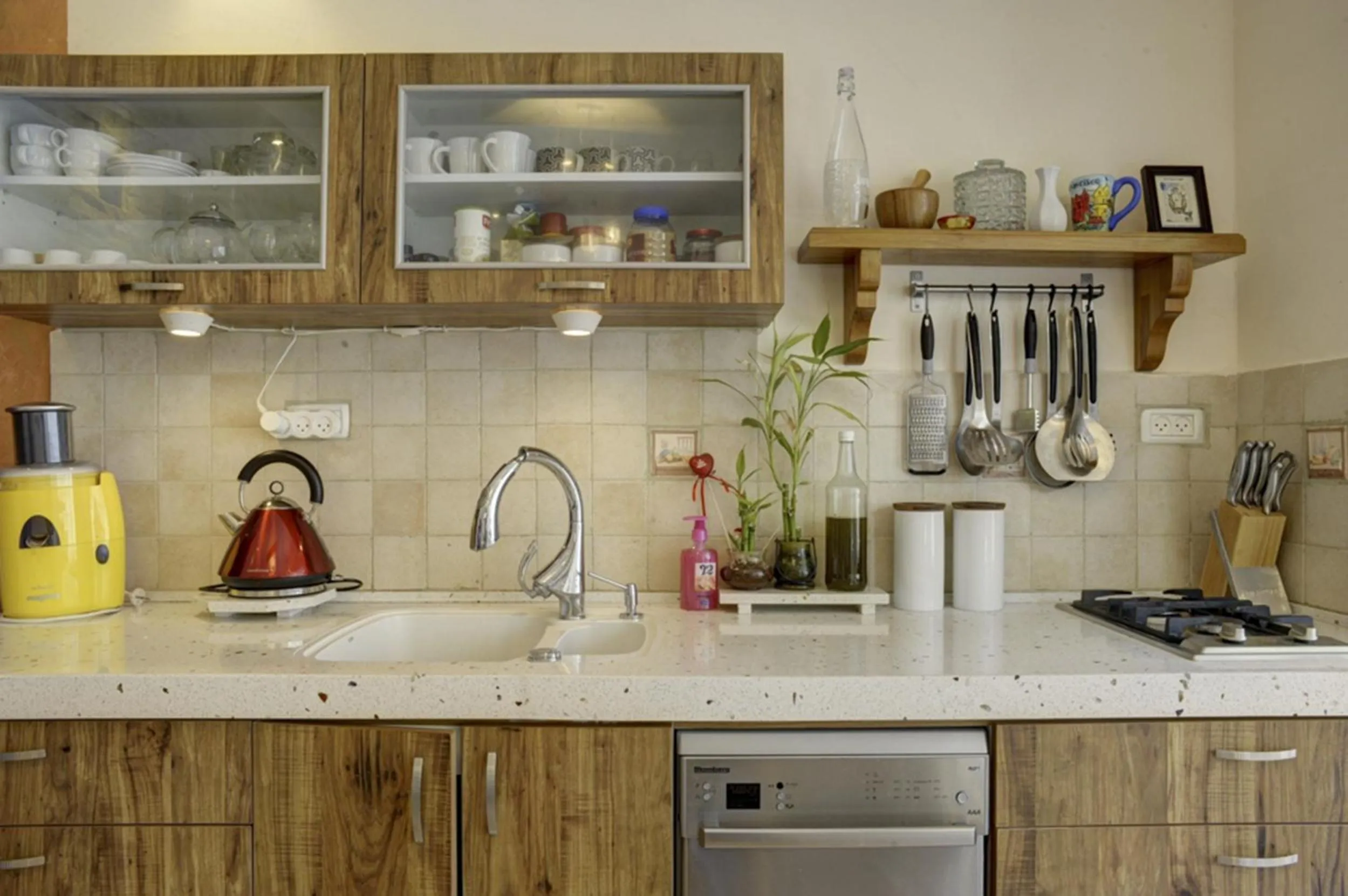 Kitchen or kitchenette in Sunset TLV Apartment - Dizengoff 142