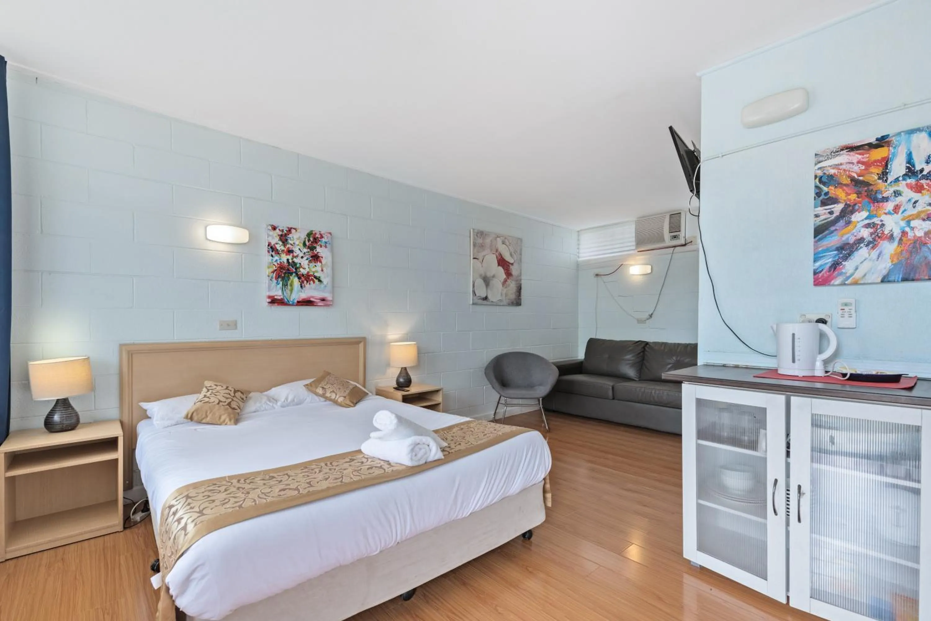 Bed in Gazebo Motor Inn - Strathmerton