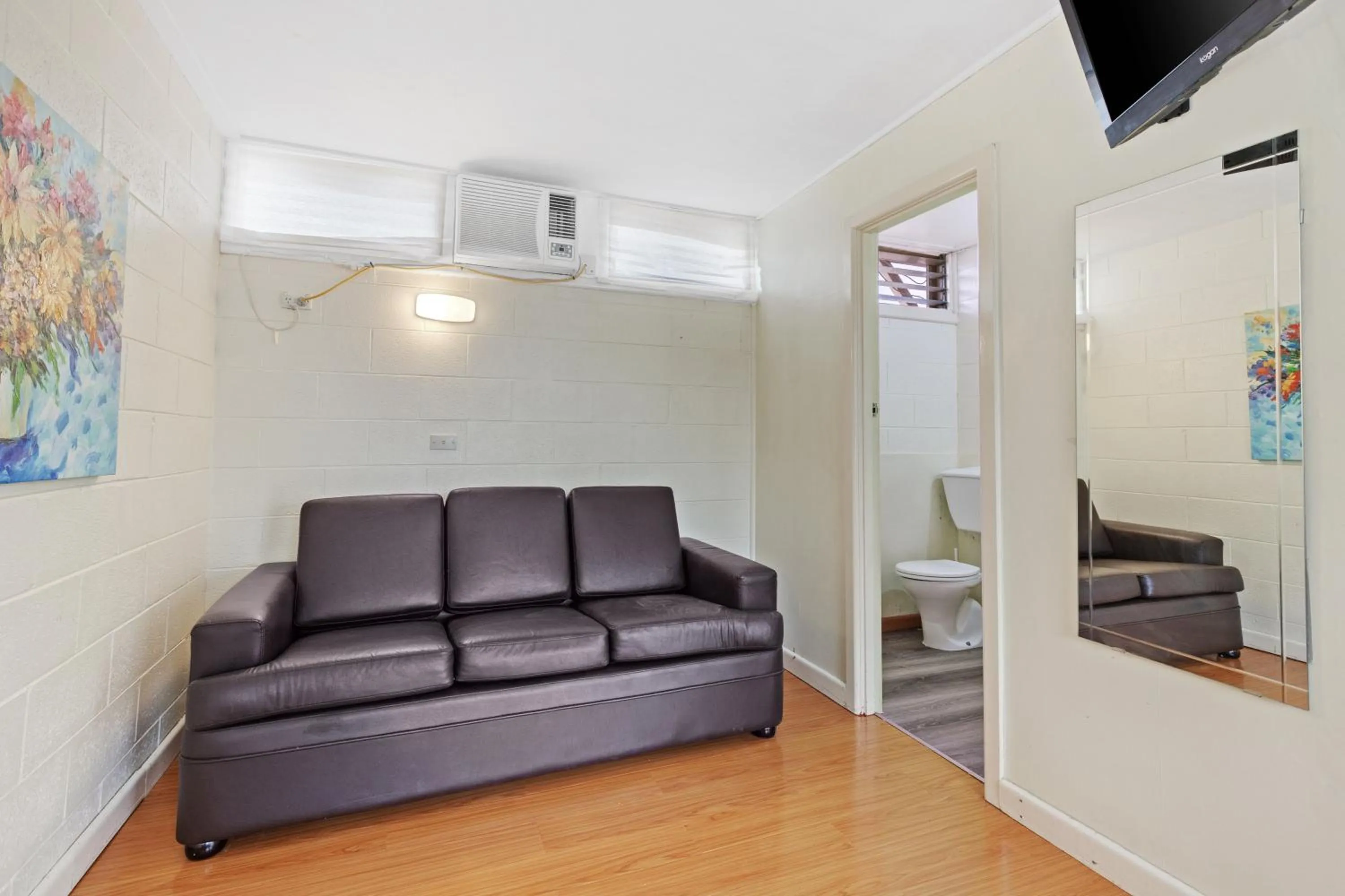 TV and multimedia in Gazebo Motor Inn - Strathmerton