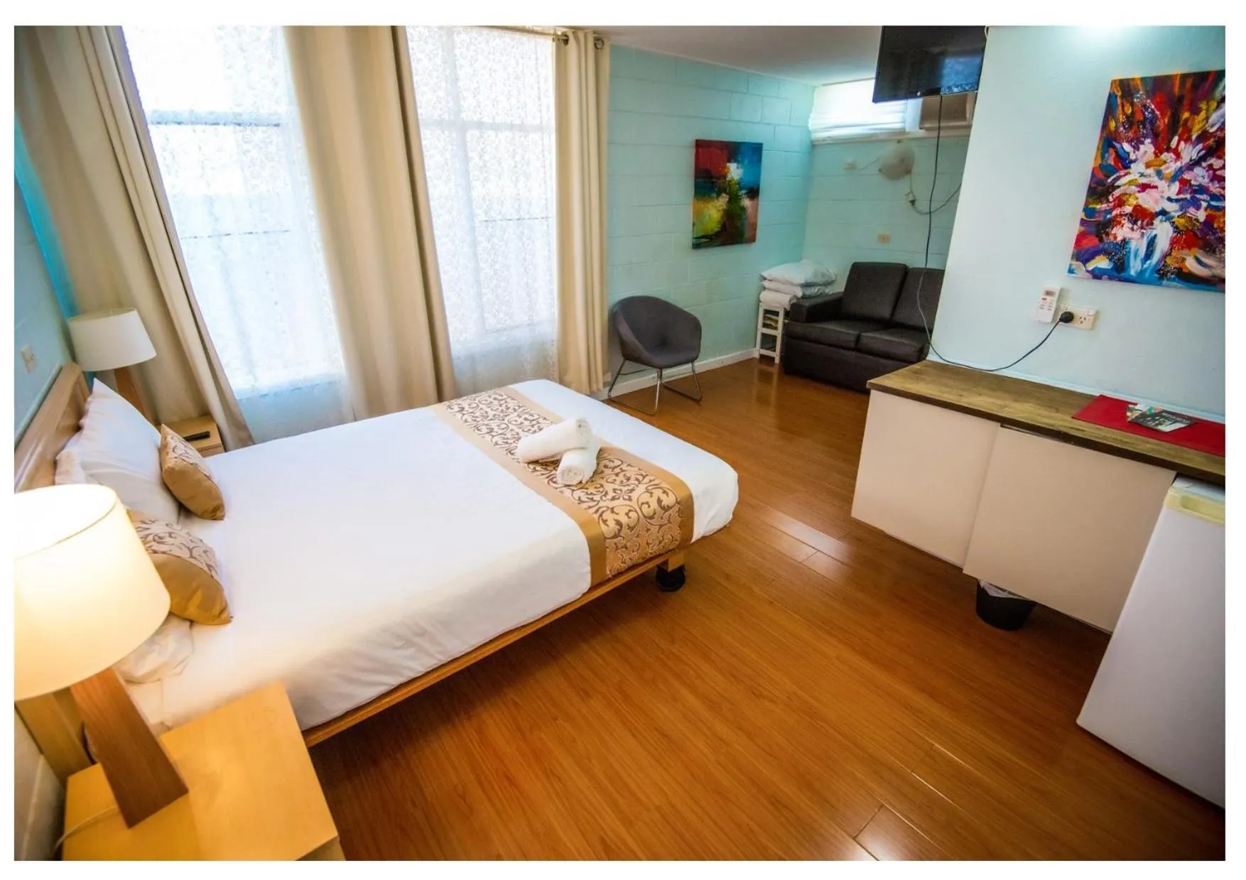 Photo of the whole room, Bed in Gazebo Motor Inn - Strathmerton