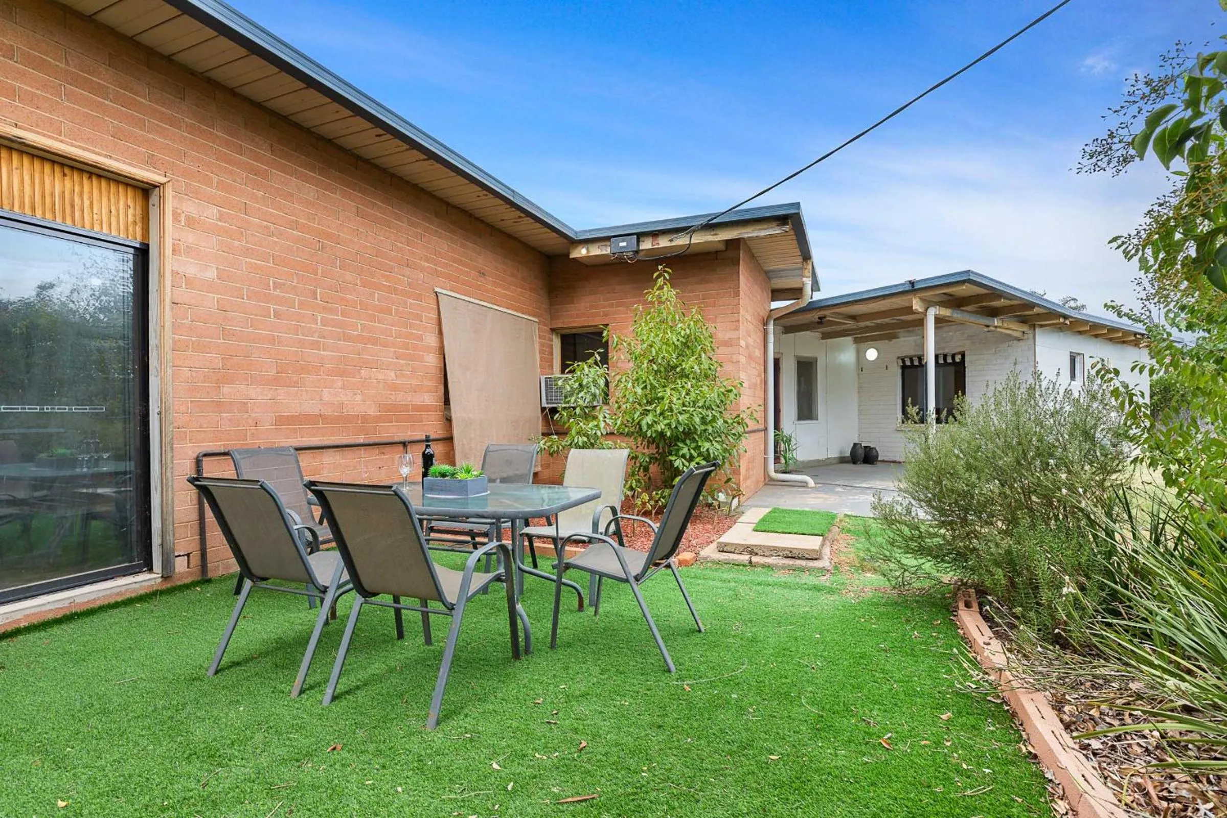 Garden in Gazebo Motor Inn - Strathmerton