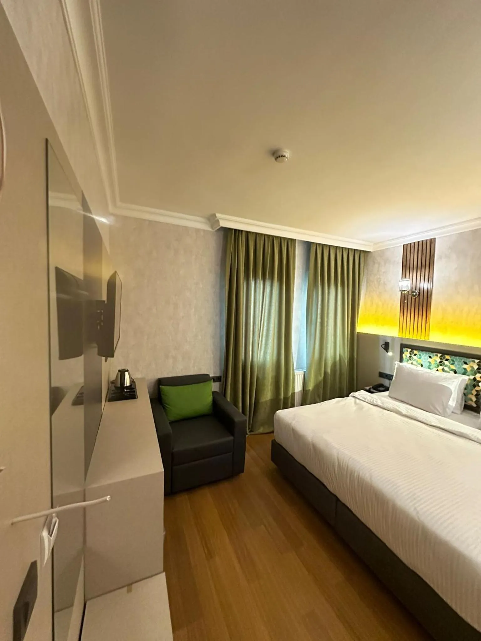 Bed in The Best City Kadikoy