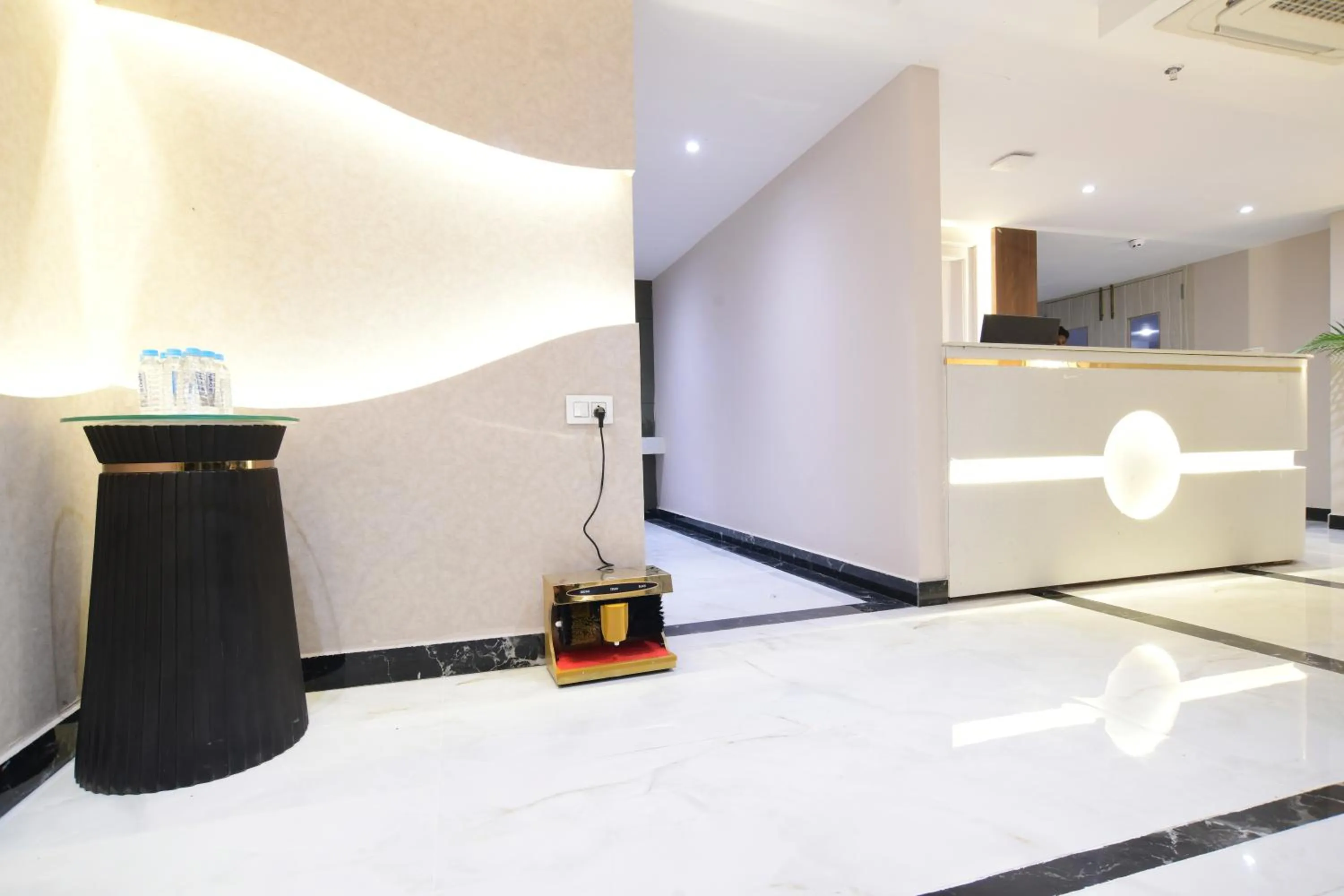 Lobby or reception in Aceotel Premier, Vijay Nagar