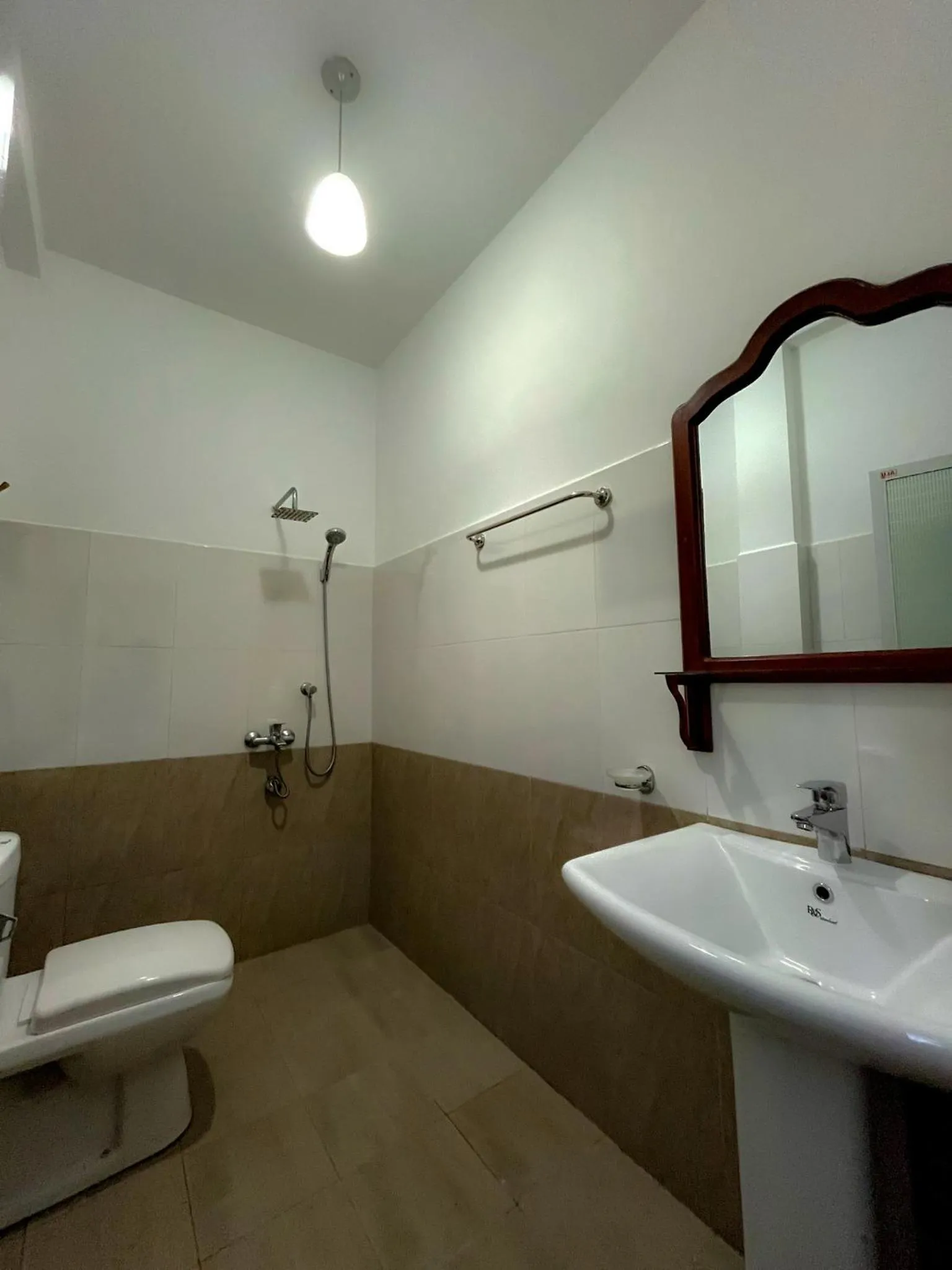 Bathroom in Mermaid Inn