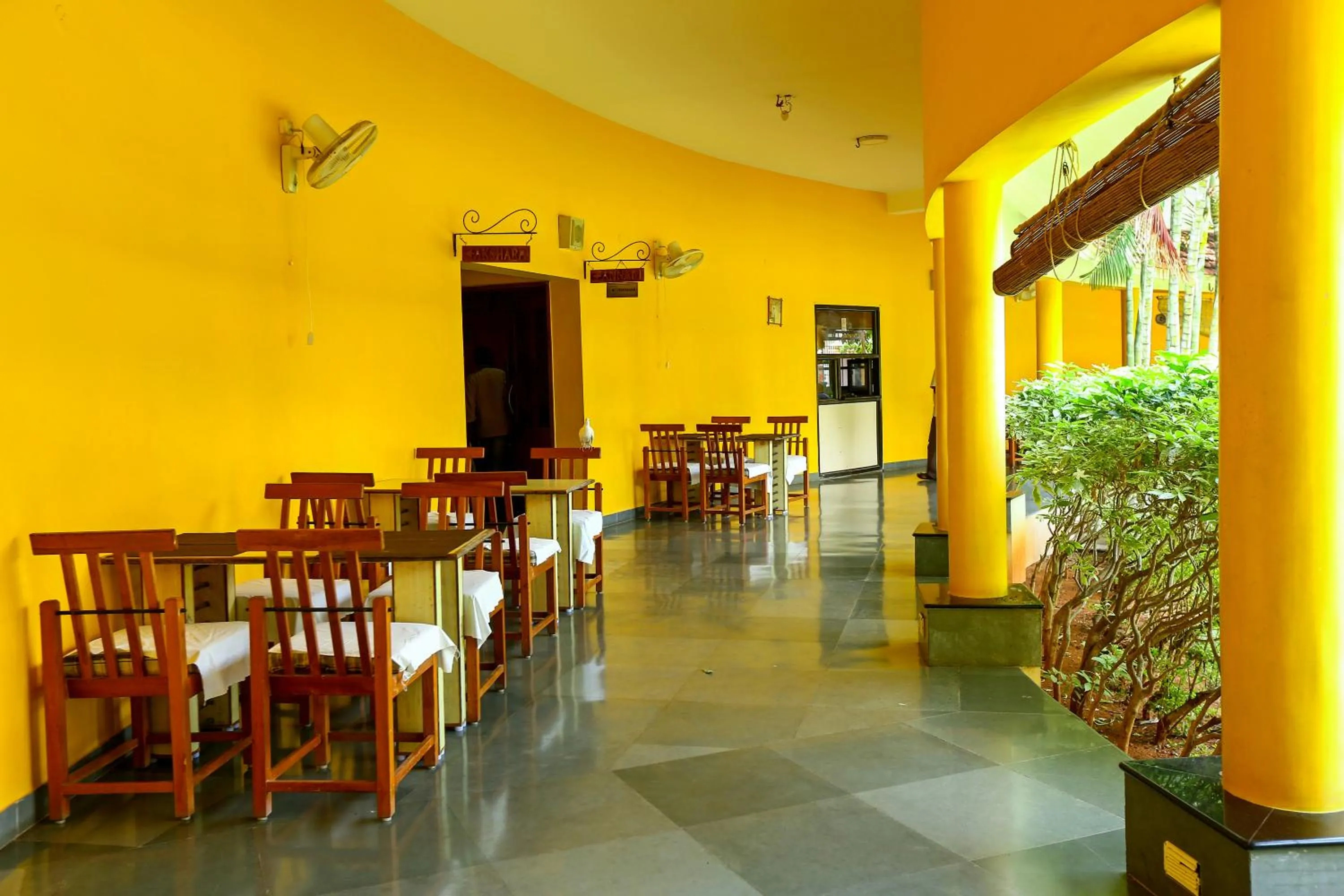 Restaurant/places to eat in Sterling Arunai Anantha - Tiruvannamalai