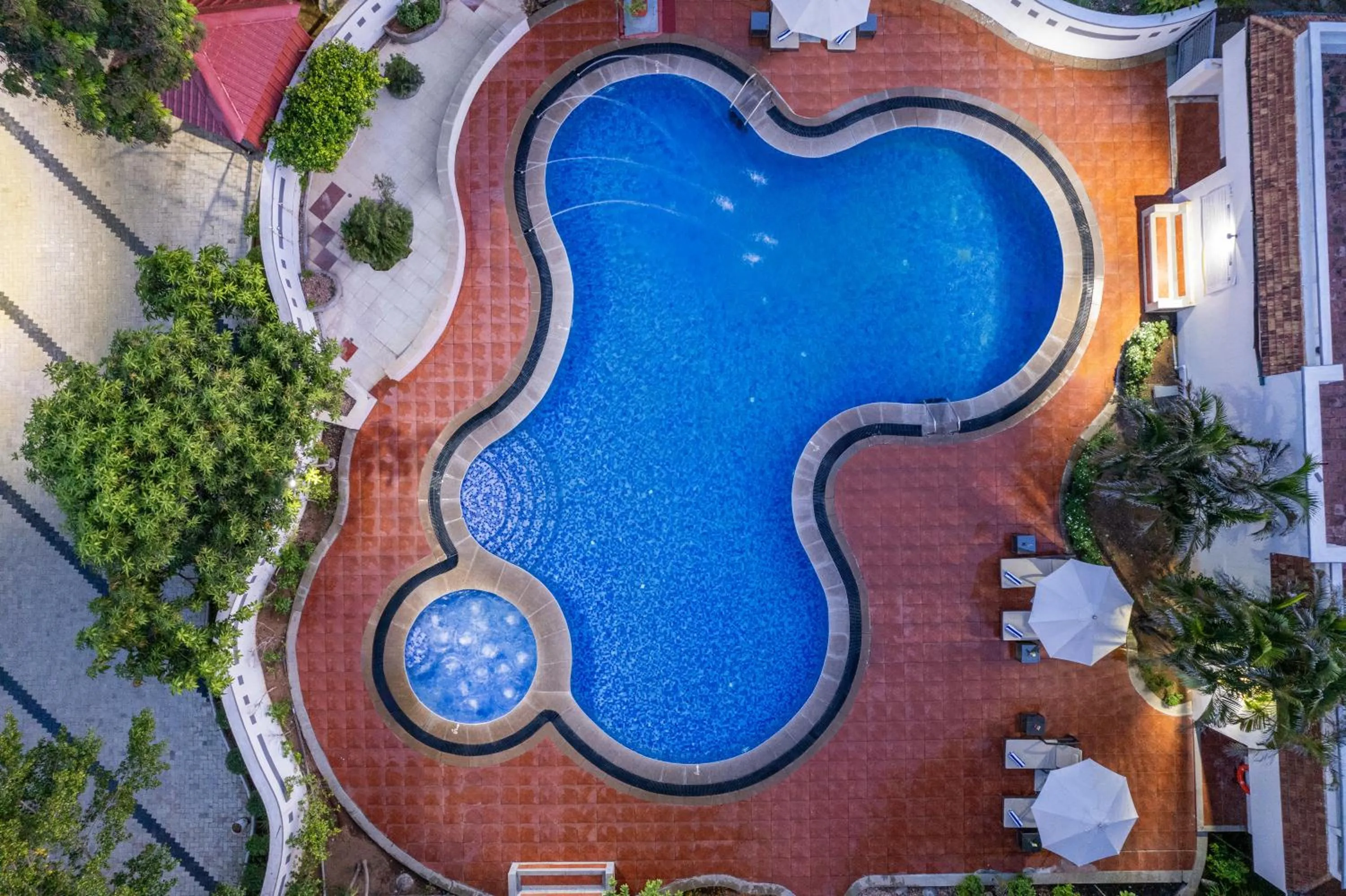 Pool view in Sterling Arunai Anantha - Tiruvannamalai