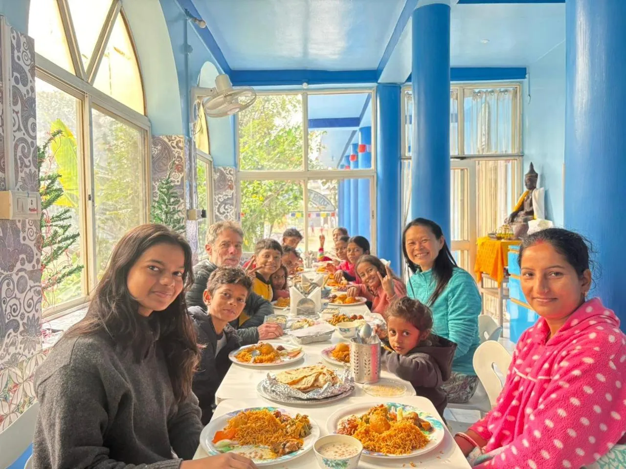 Restaurant/places to eat in Tara Guest House