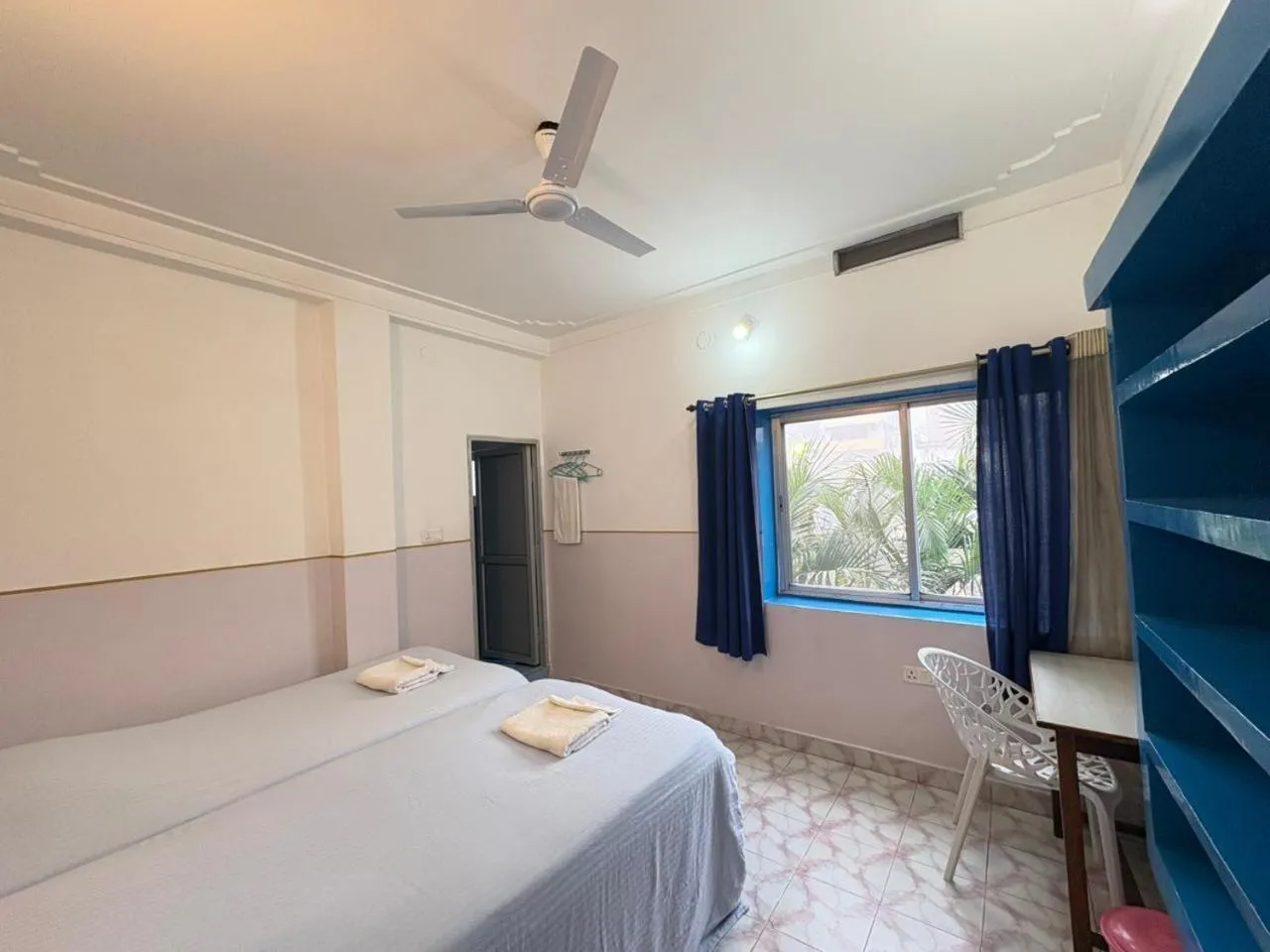 Bedroom, Bed in Tara Guest House