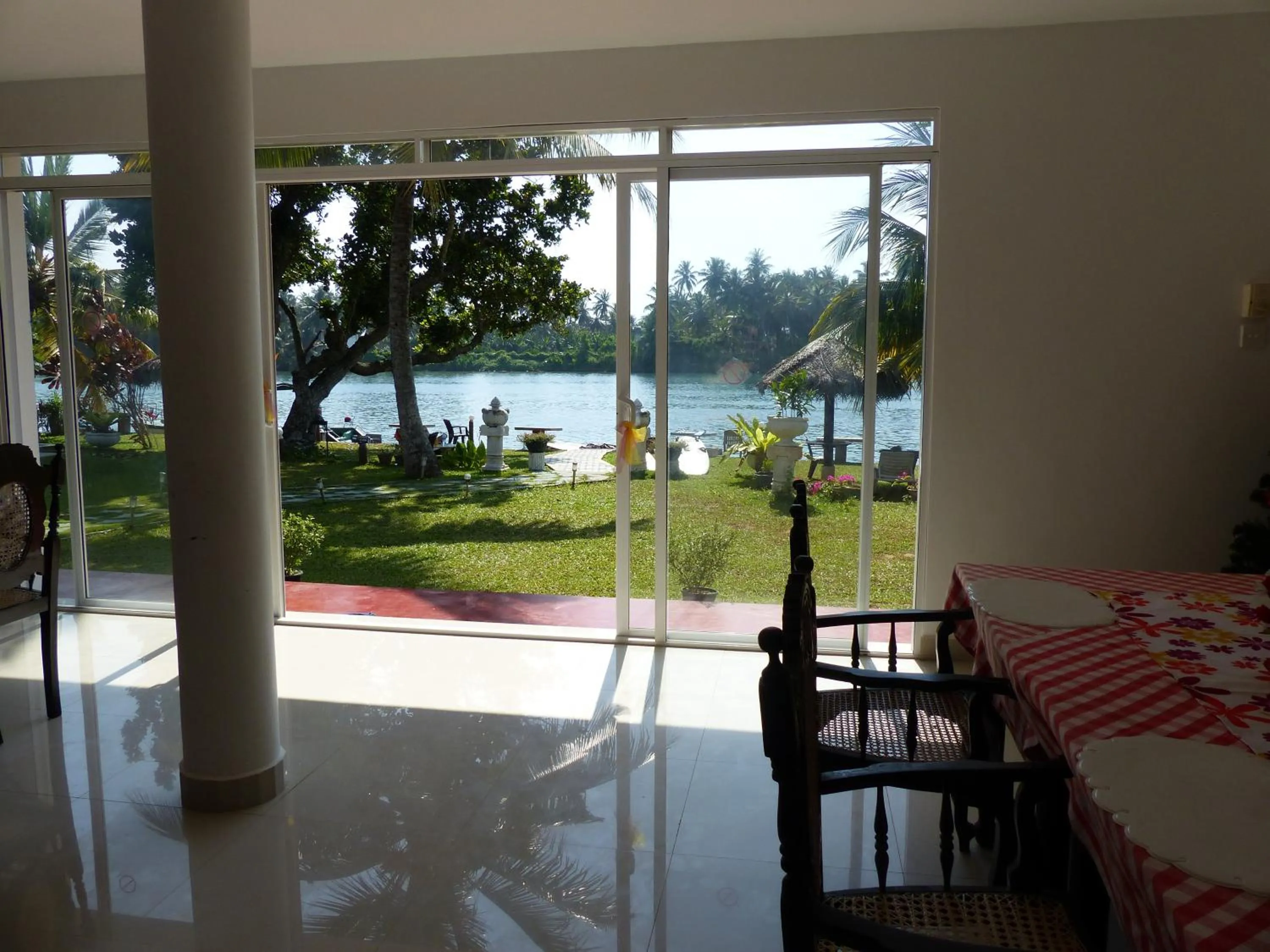 Restaurant/places to eat in Residence Jasmine