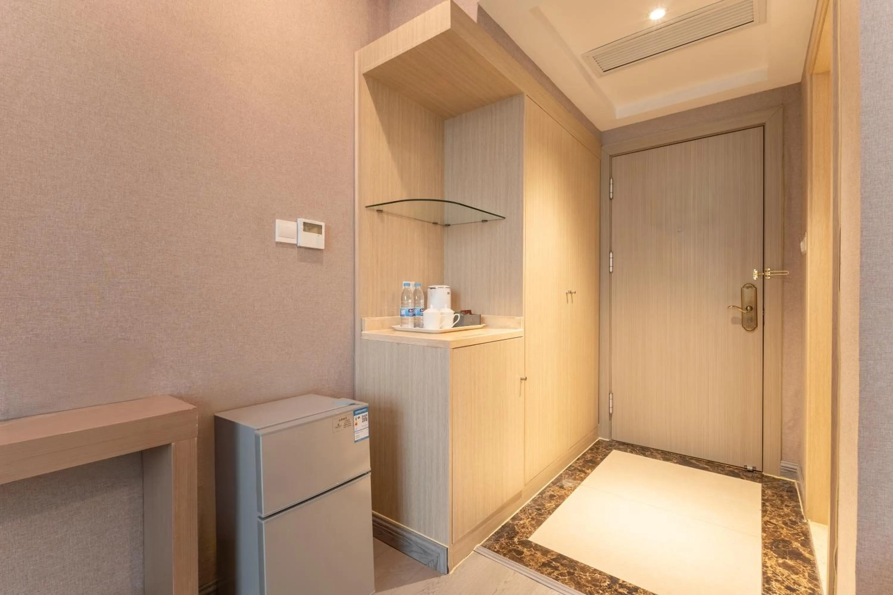 Photo of the whole room in Rezen Select Shanghai International Resort