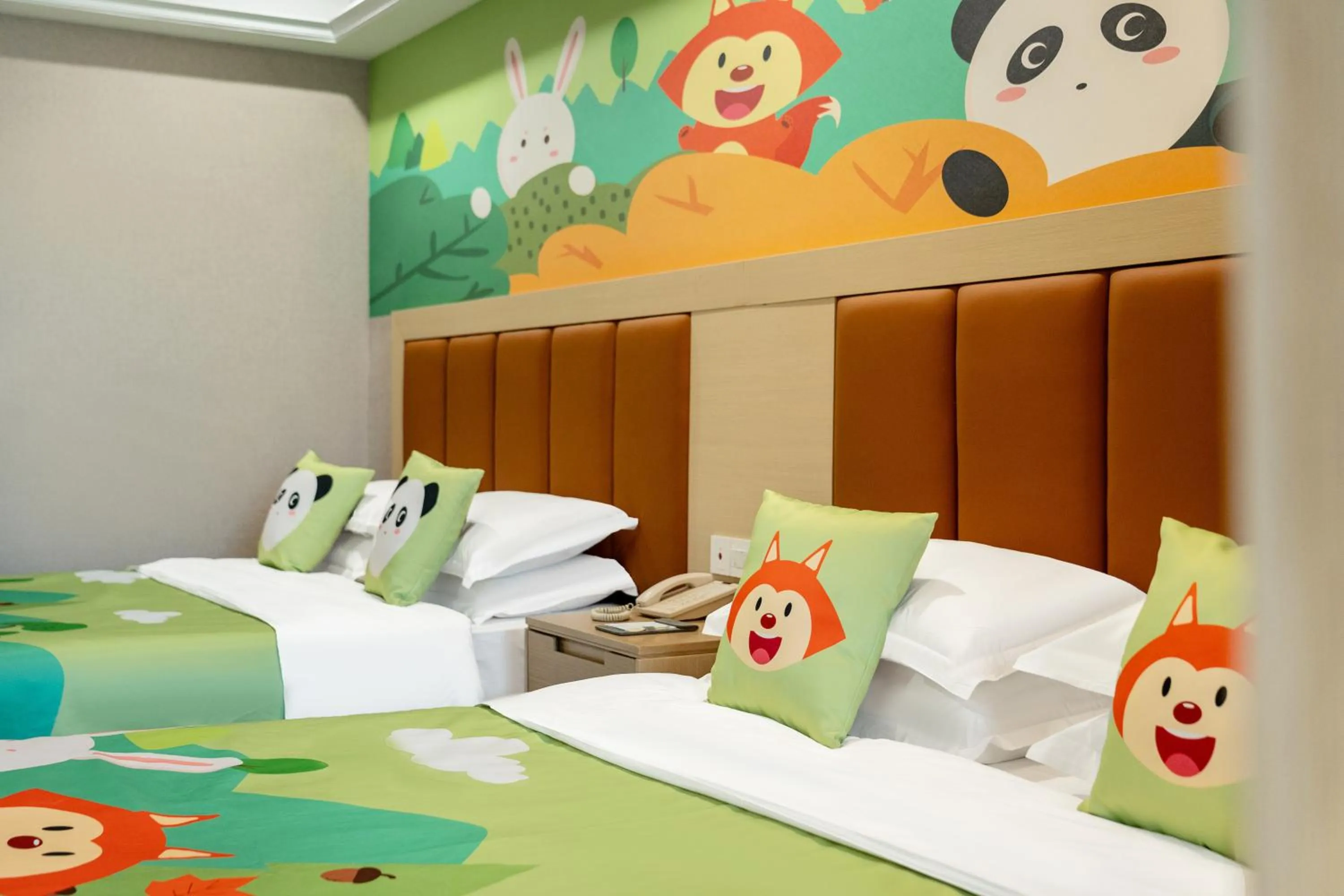 children, Bed in Rezen Select Shanghai International Resort