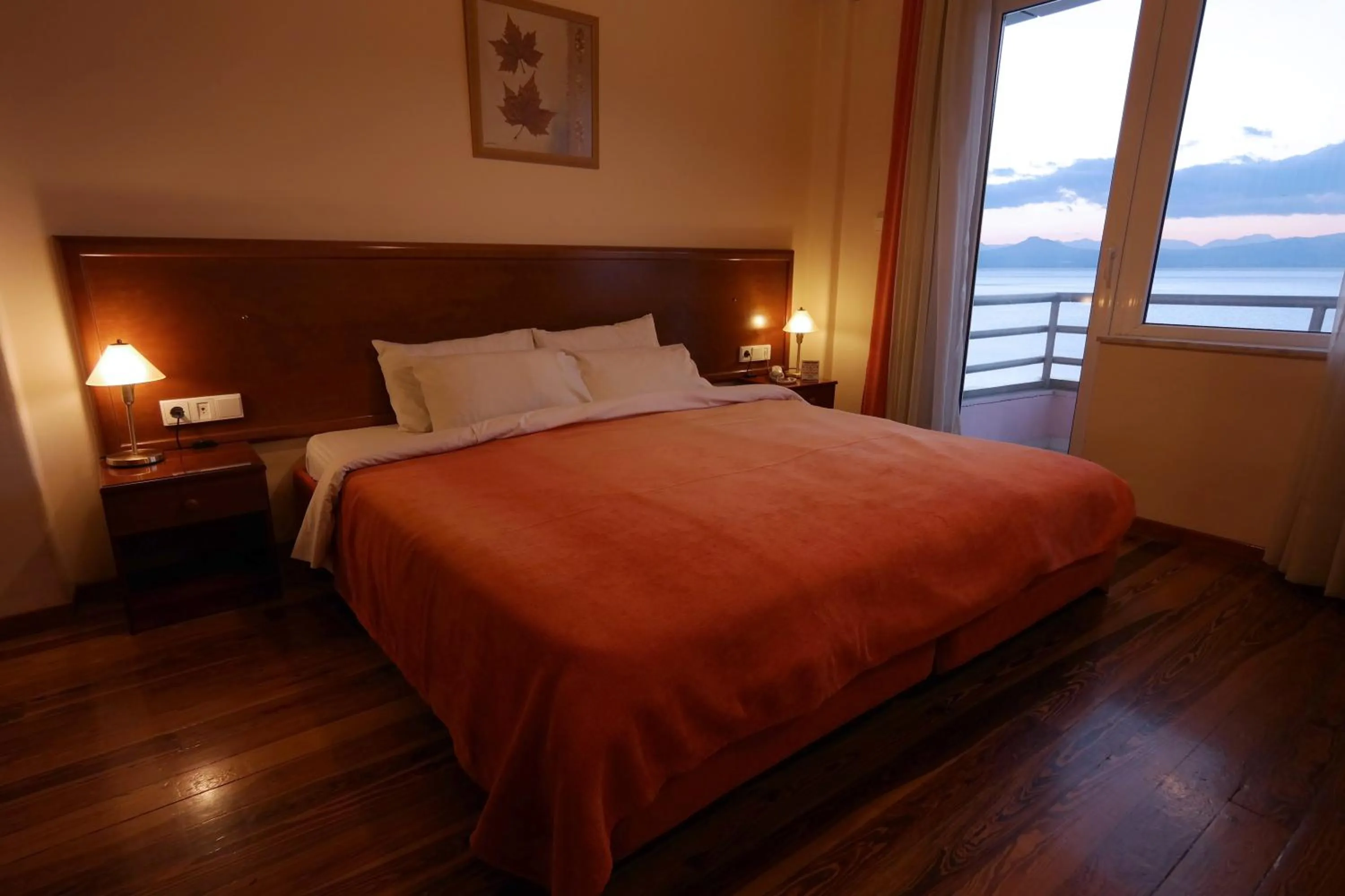 Photo of the whole room, Bed in Hotel Excelsior