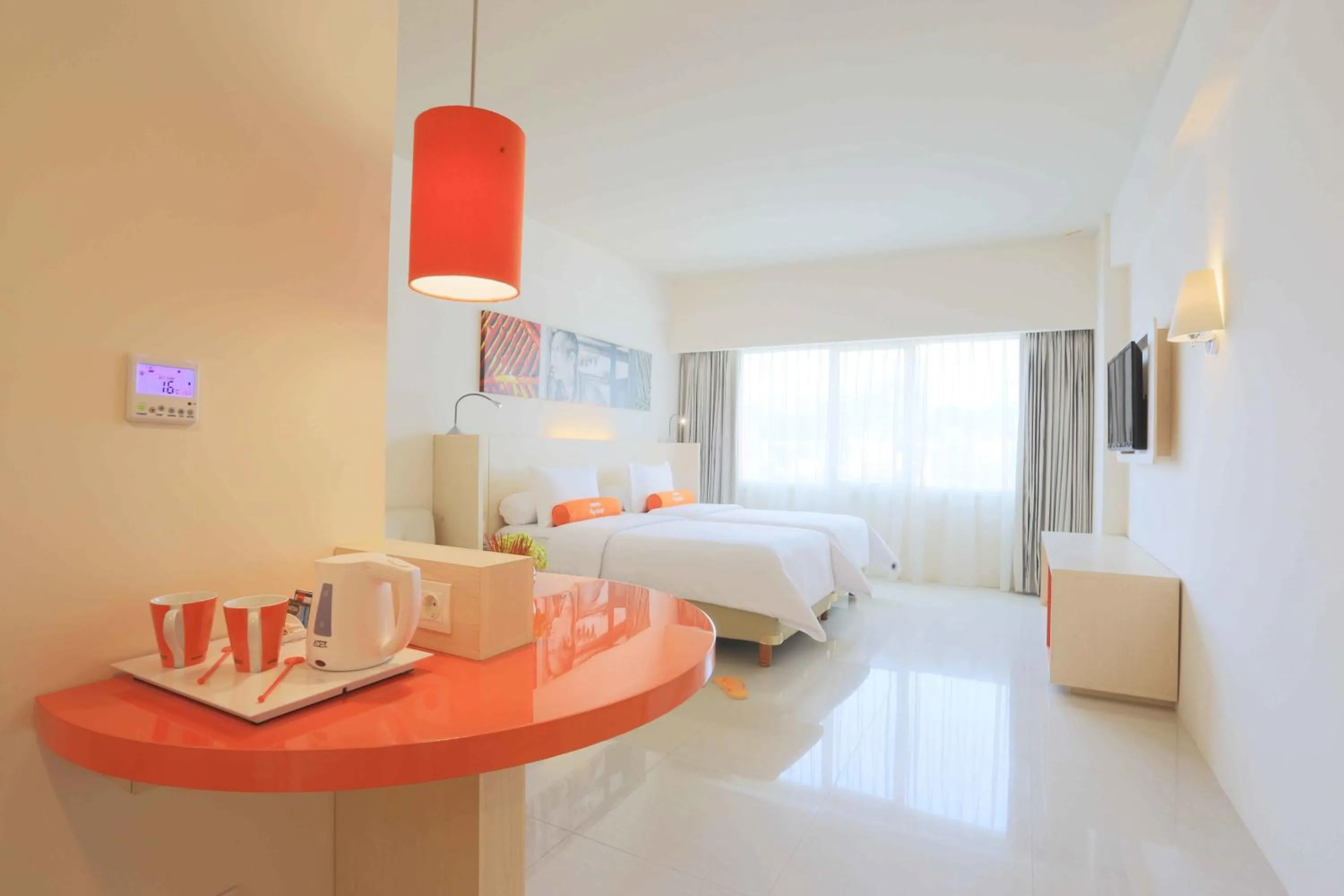 Bedroom, Bed in HARRIS Hotel & Conventions Ciumbuleuit Bandung