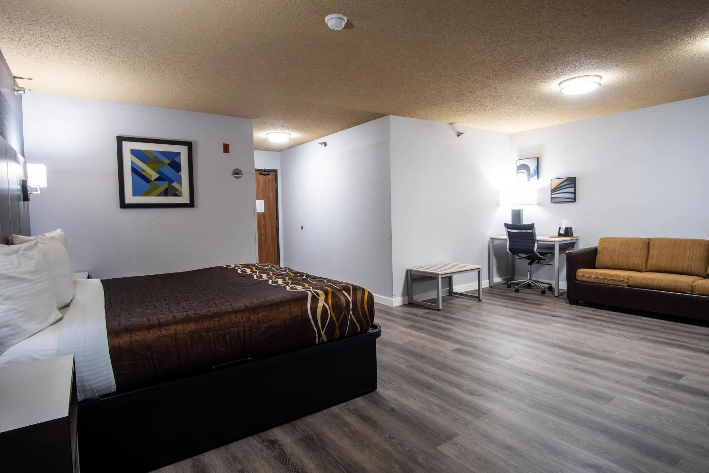 Bed in Coratel Inn and Suites By Jasper Eagan ST Paul Airport & Mall of America