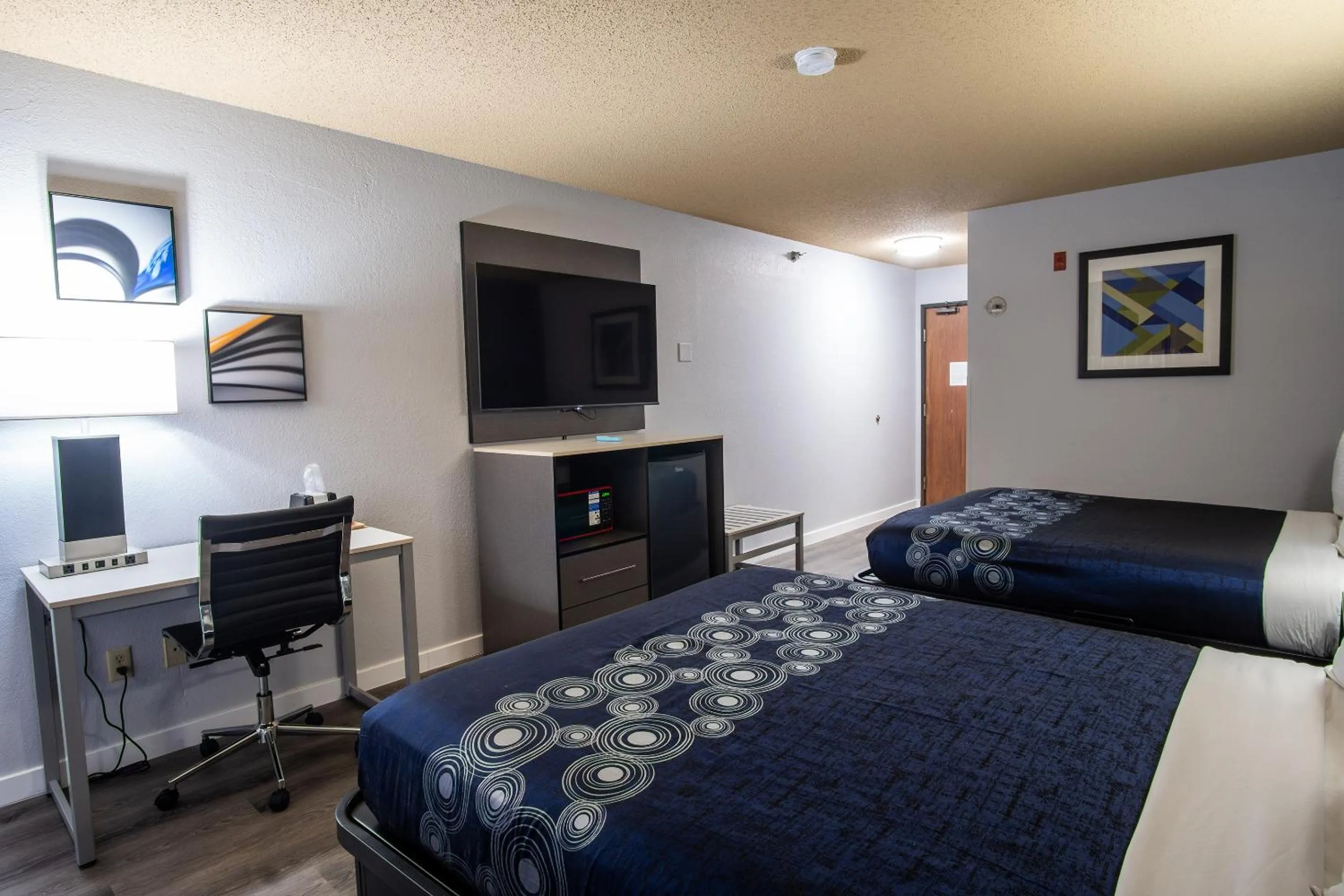 Bedroom, Bed in Coratel Inn and Suites By Jasper Eagan ST Paul Airport & Mall of America