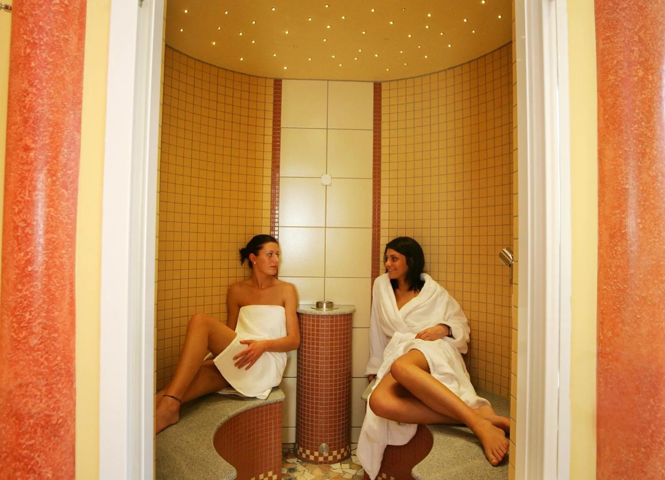 Spa and wellness centre/facilities in Hotel Garni Thermenoase