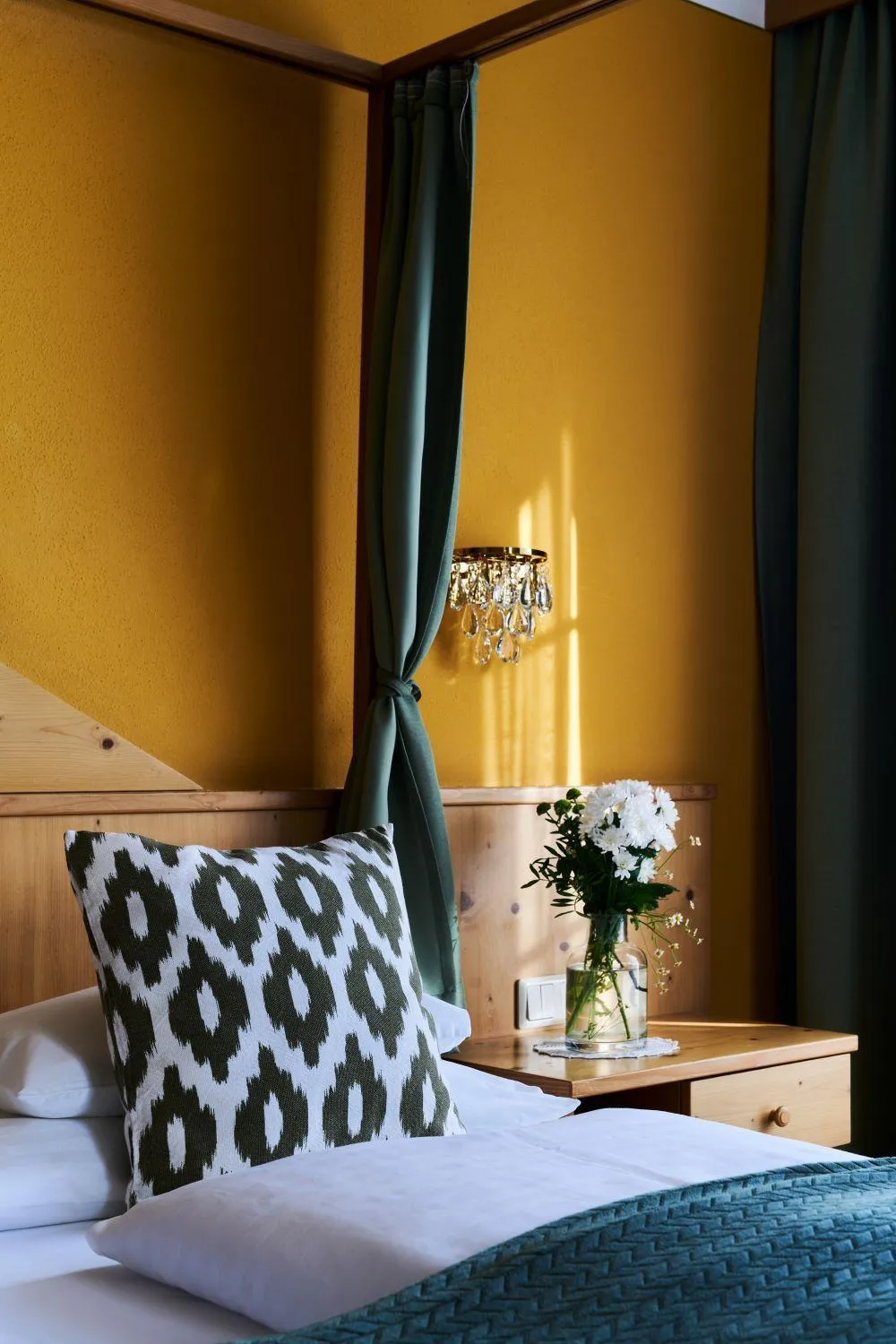 Decorative detail, Bed in Hotel Garni Thermenoase