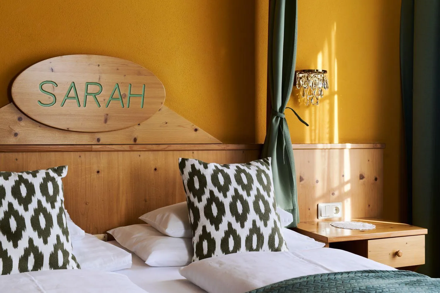 Decorative detail, Bed in Hotel Garni Thermenoase