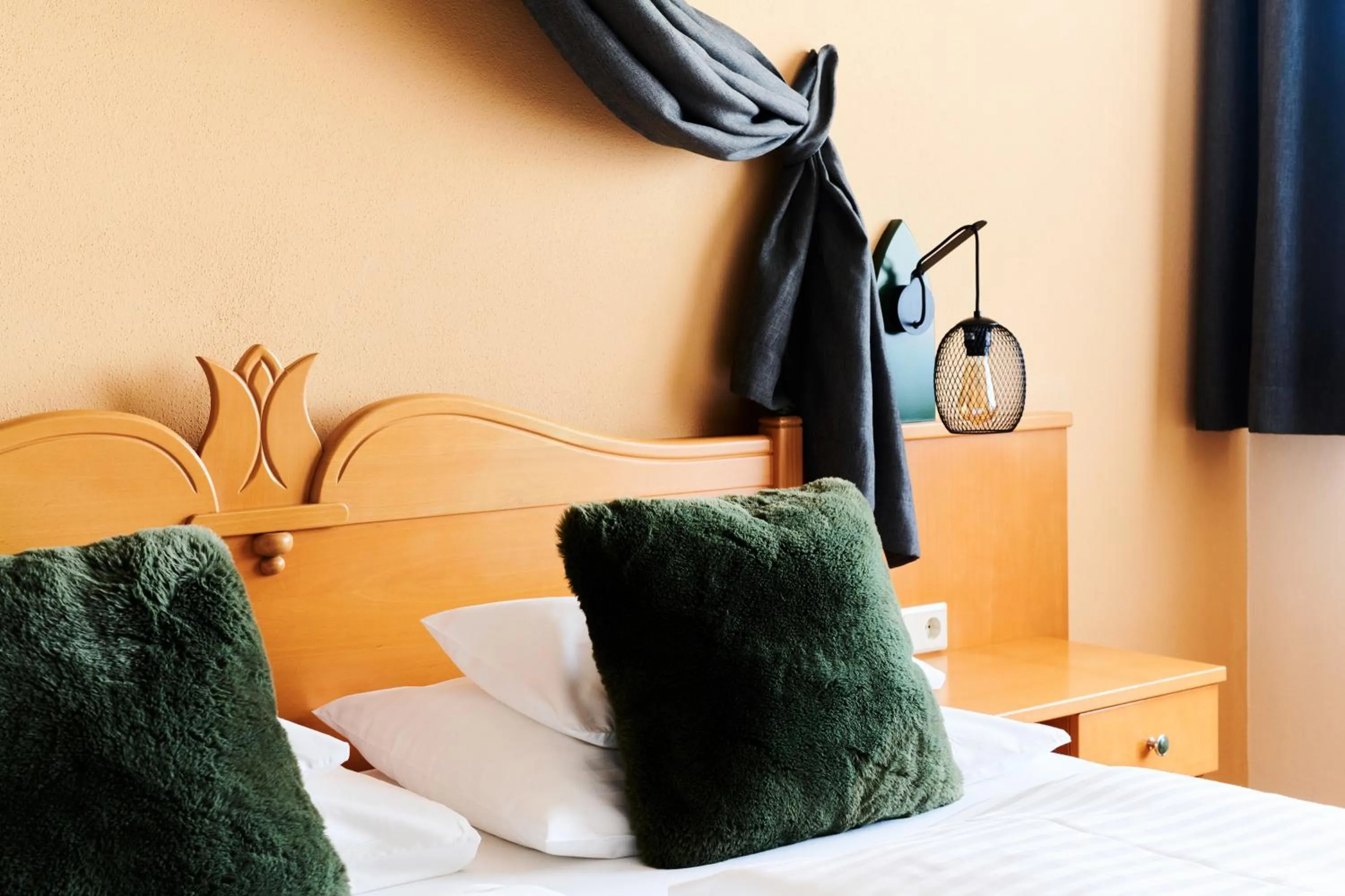 Bed in Hotel Garni Thermenoase