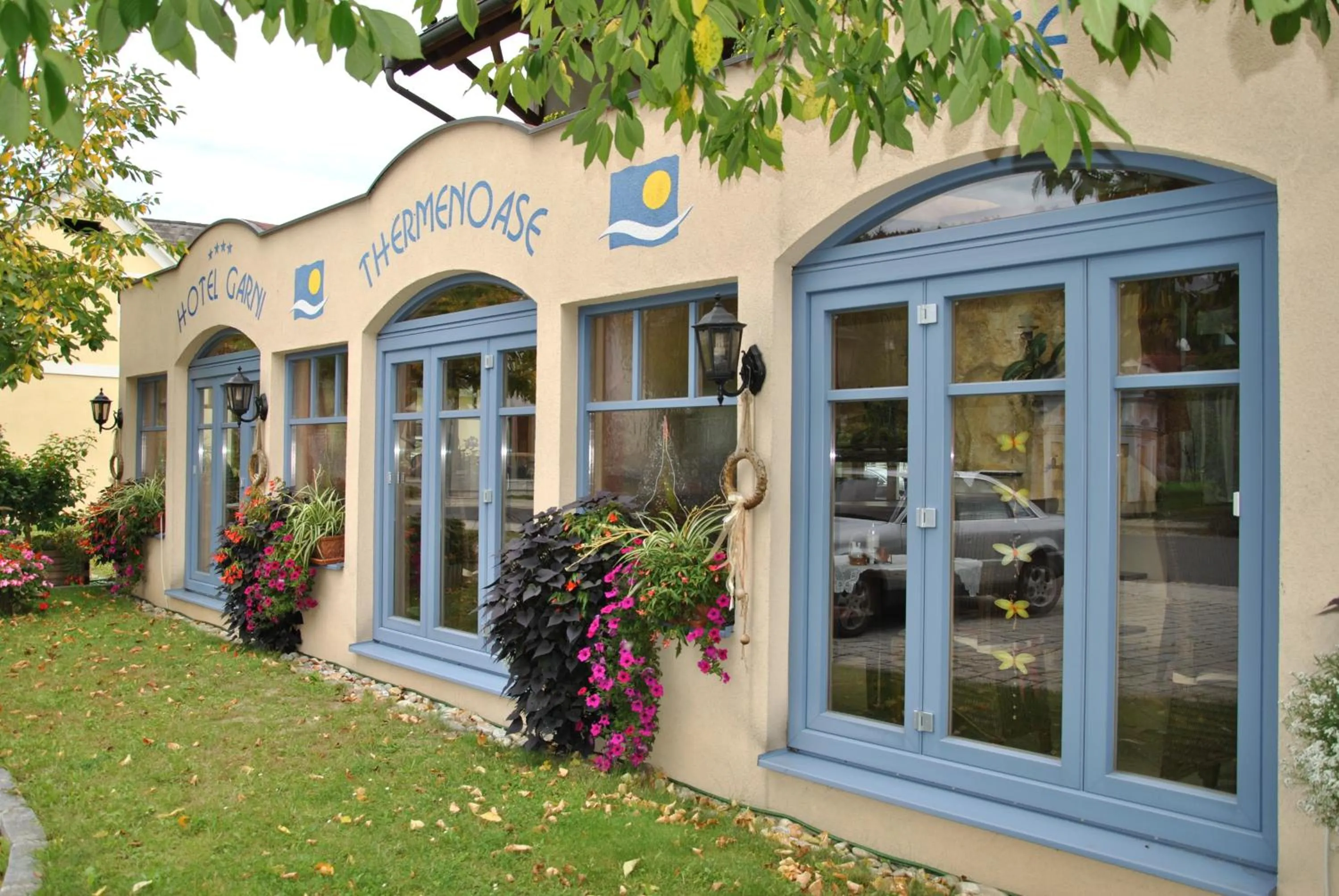 Facade/entrance in Hotel Garni Thermenoase