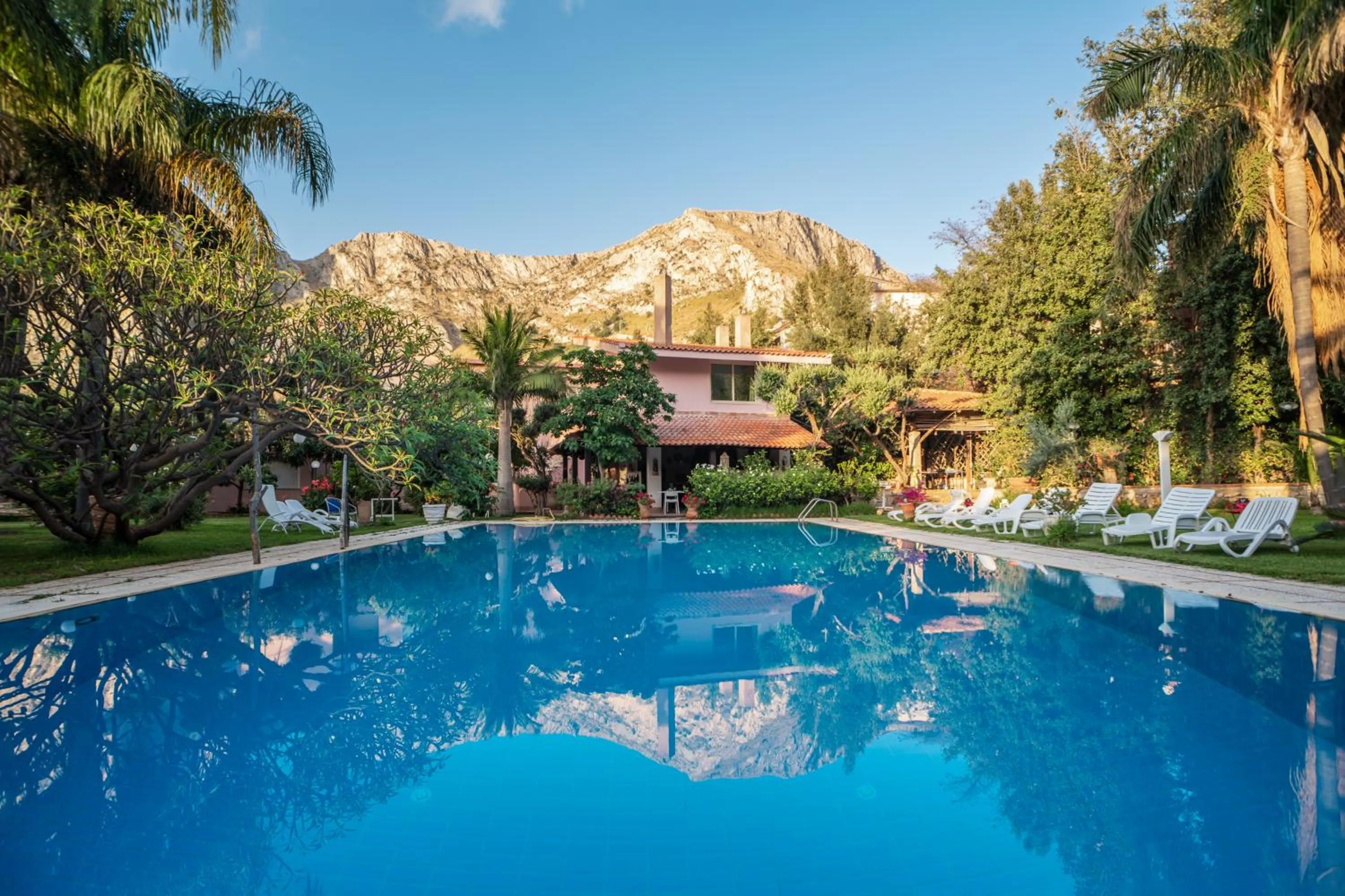 Mountain view in Villa Megna - Green Paradise B&B