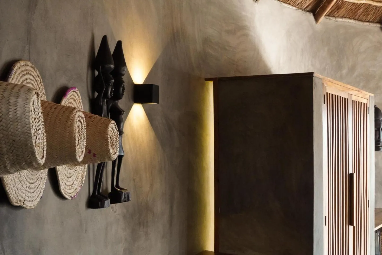 wardrobe in Suricata Boma Lodge