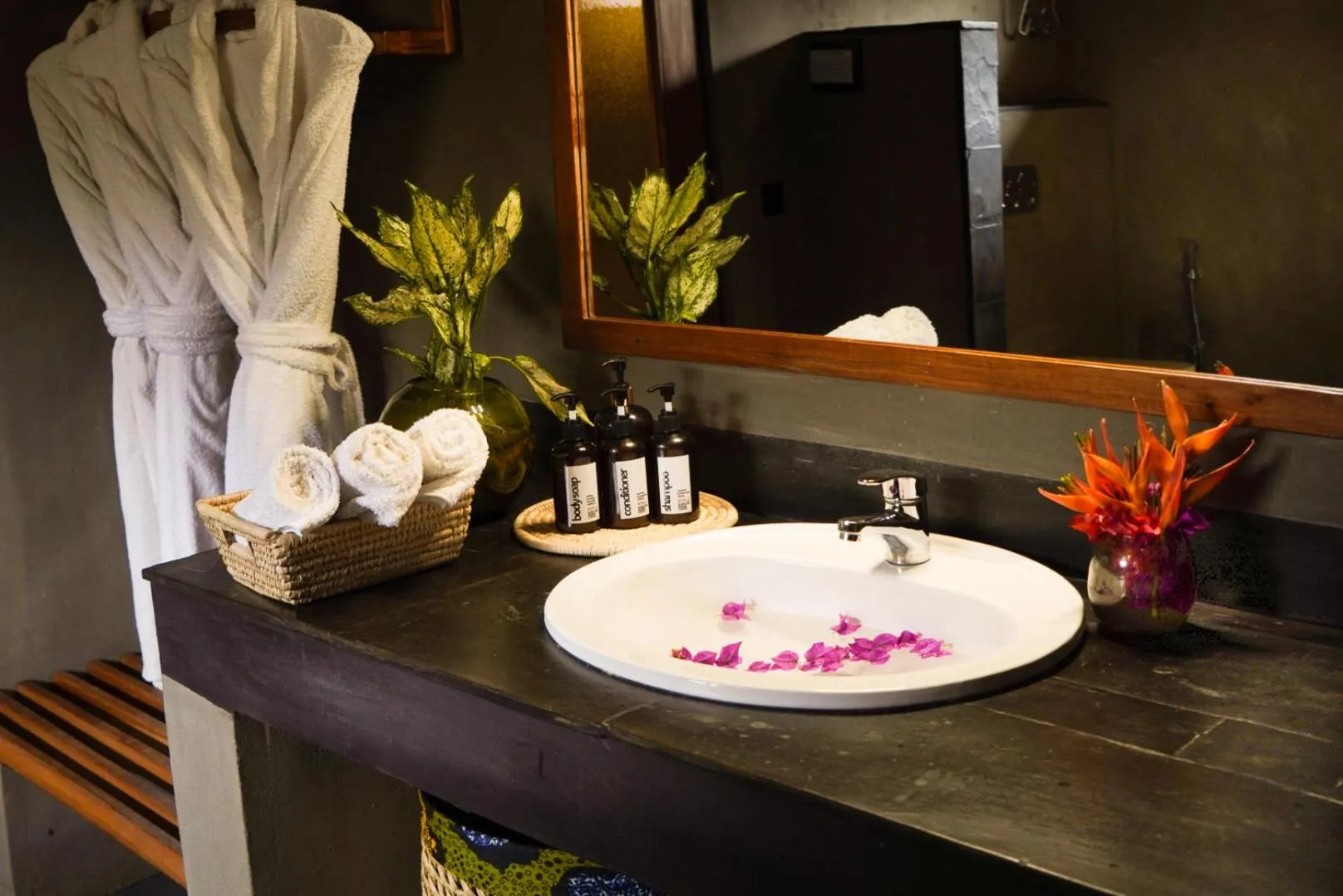 Bathroom in Suricata Boma Lodge