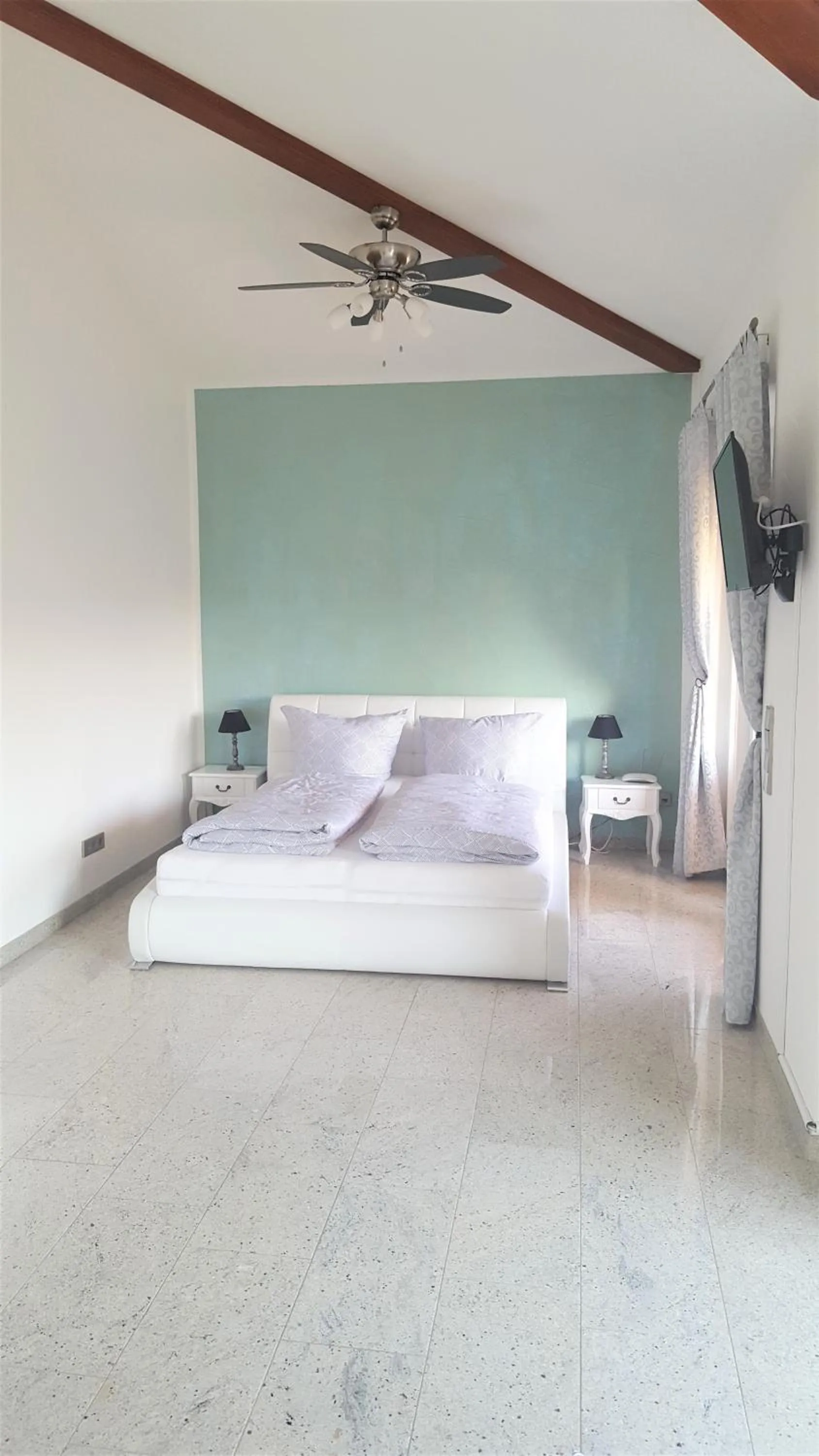 Bed in Rust-Fewo-Hotel