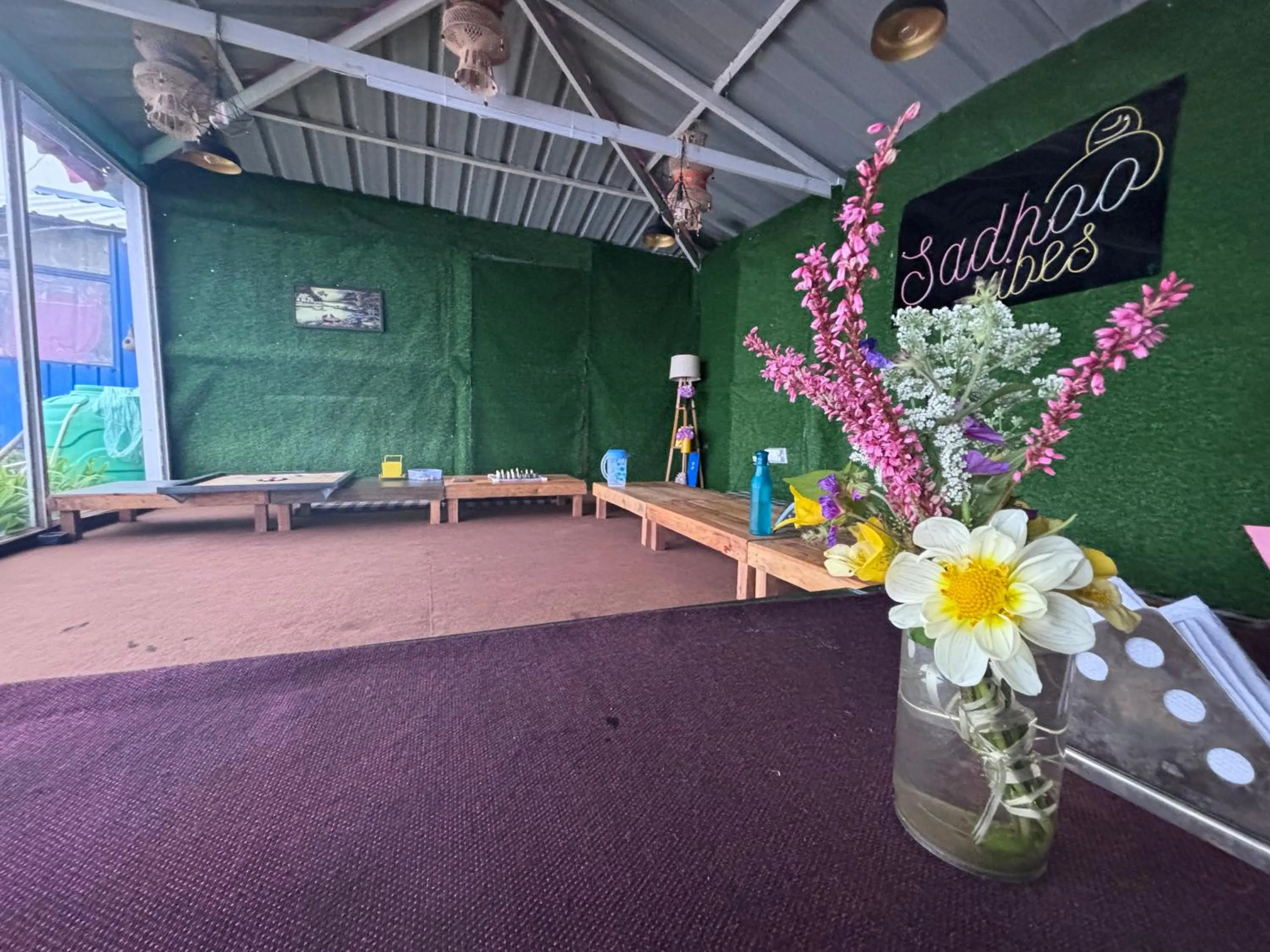 Restaurant/places to eat in The Green Valley Resort Kanatal