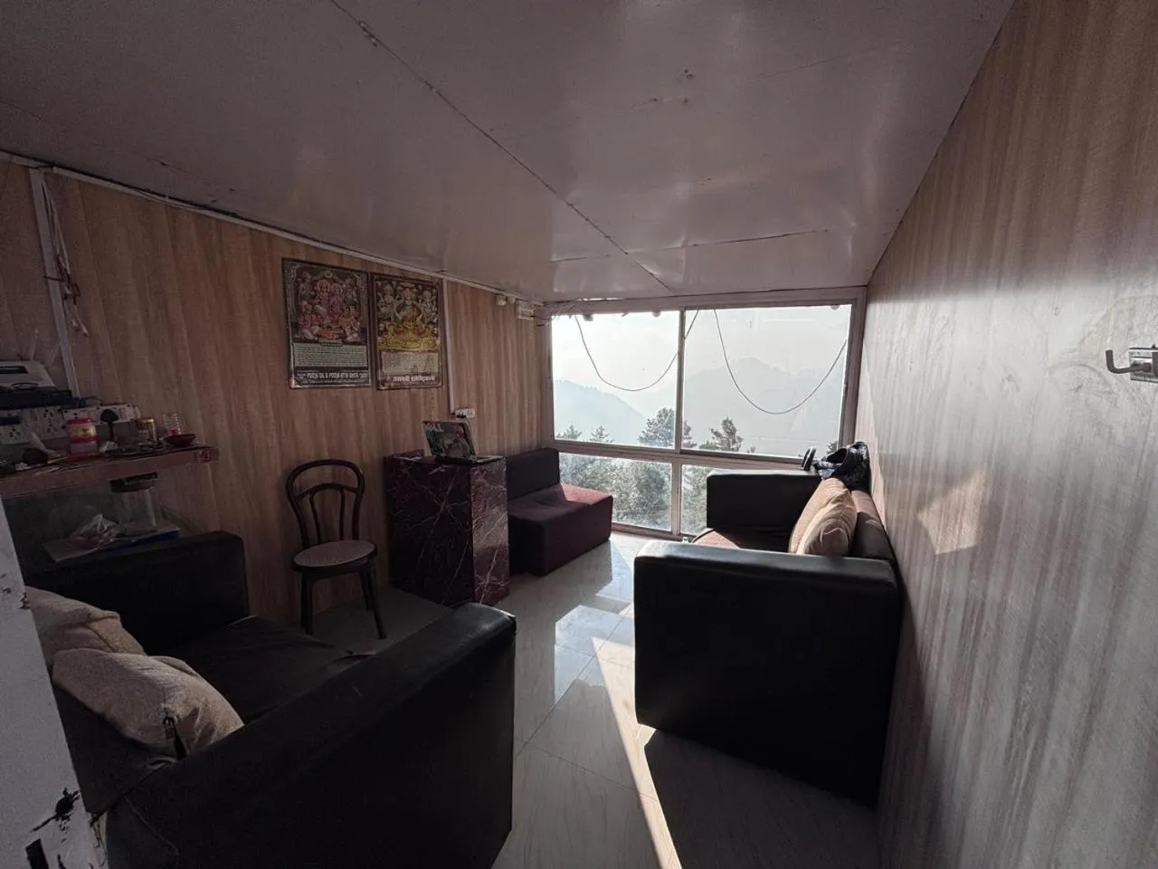 Lobby or reception in The Green Valley Resort Kanatal