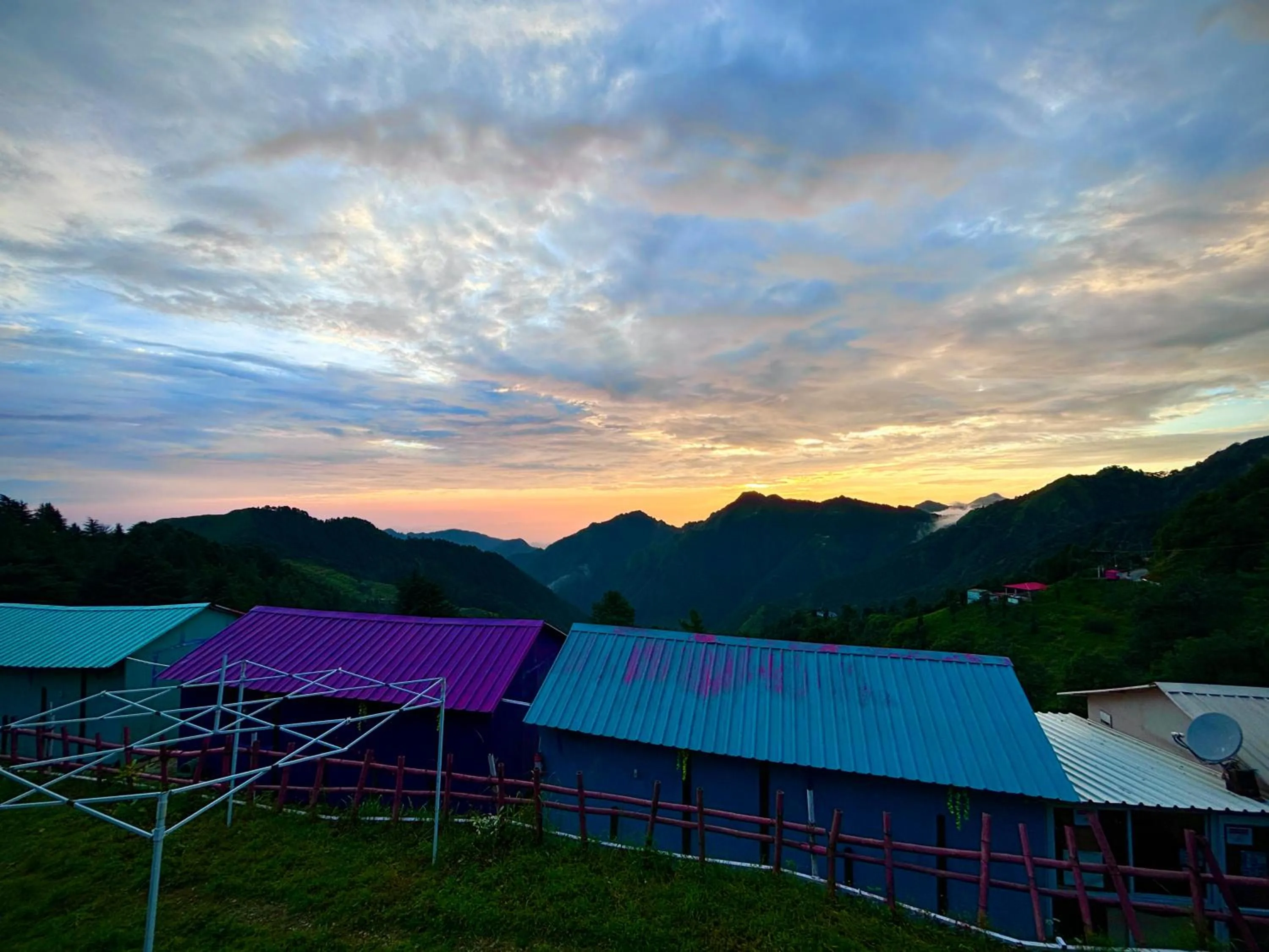 Mountain view in The Green Valley Resort Kanatal