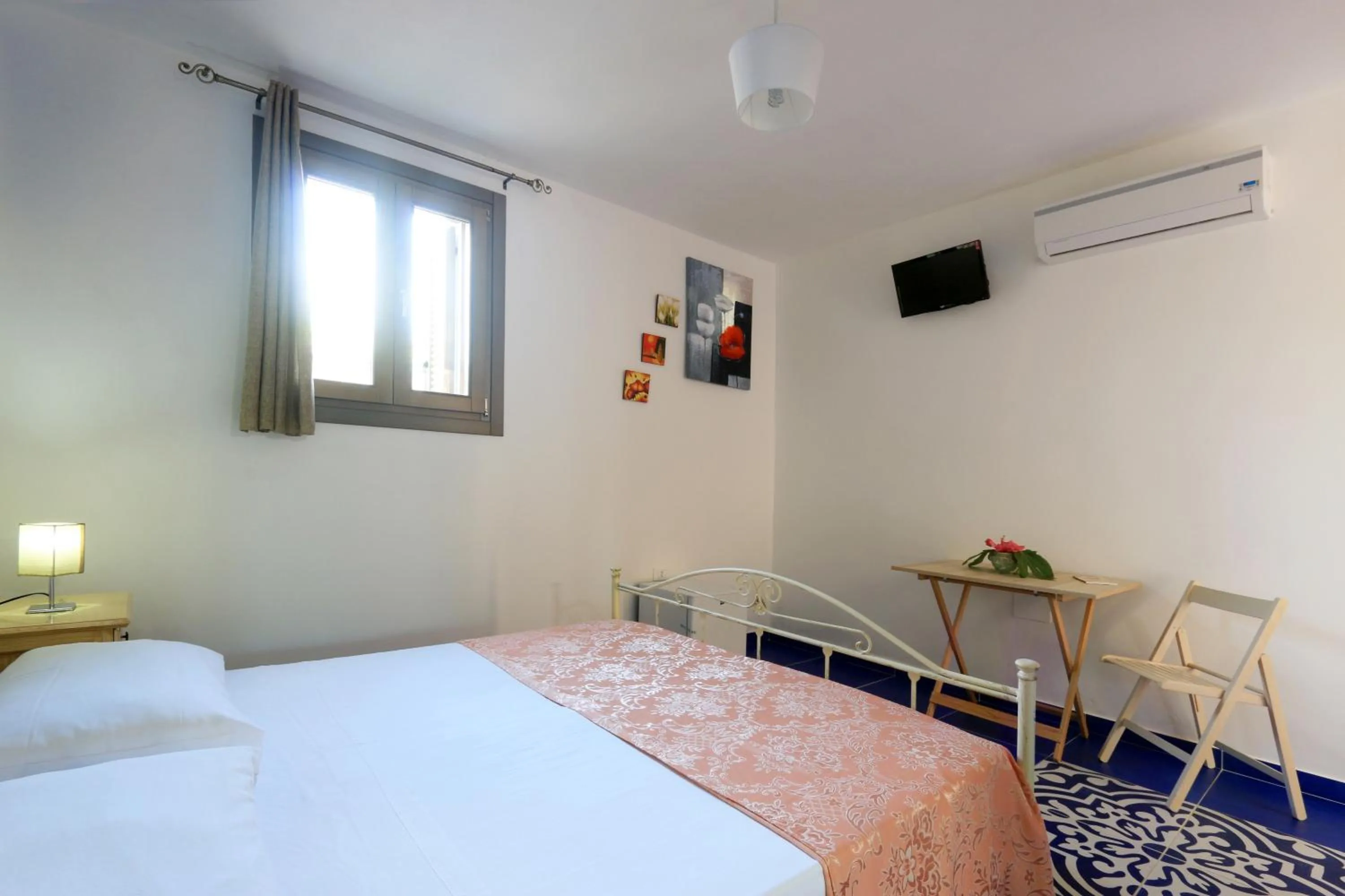 Bed in Allu Ruvezzu