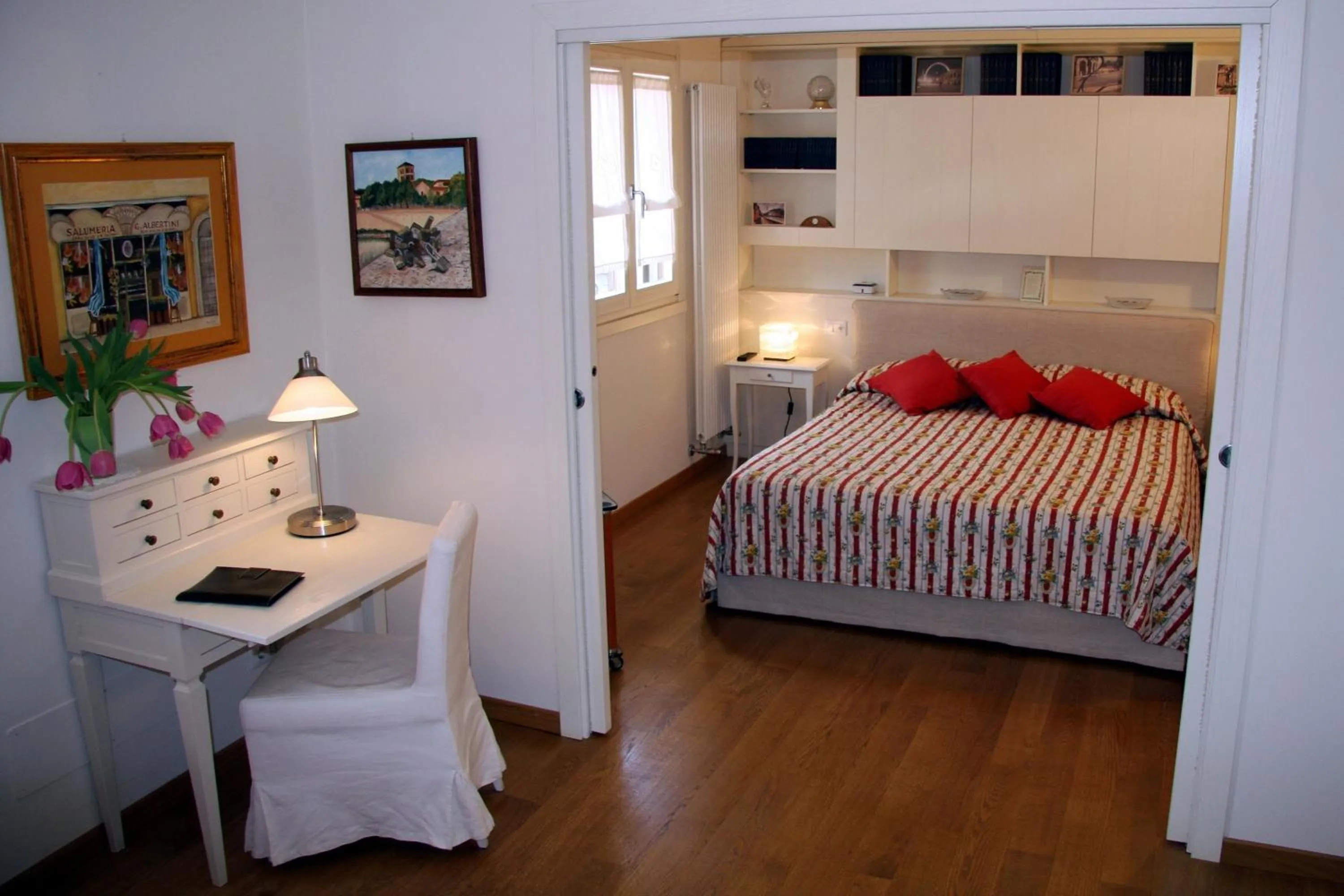 Photo of the whole room, Bed in B&B al 19