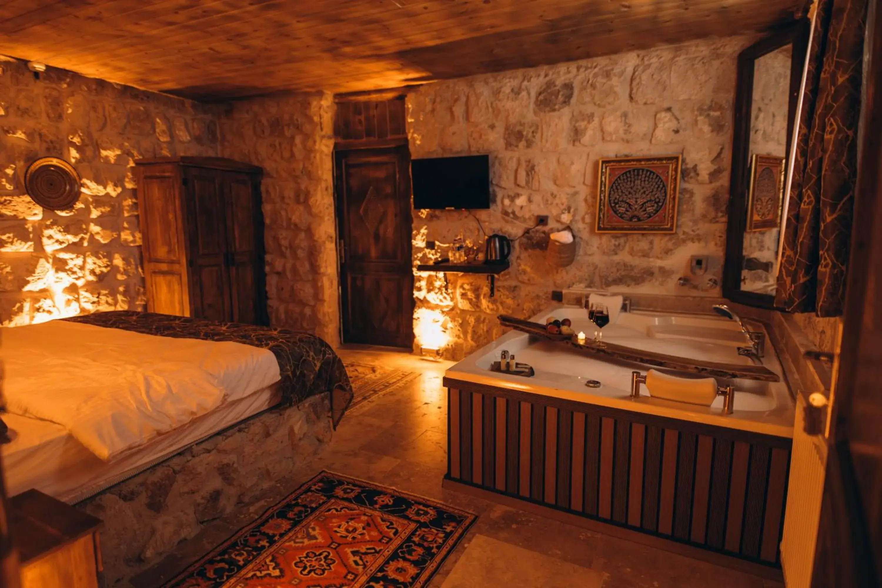 King Room with Spa Bath in İsadora Cave Cappadocia King Room with Spa Bath in İsadora Cave Cappadocia