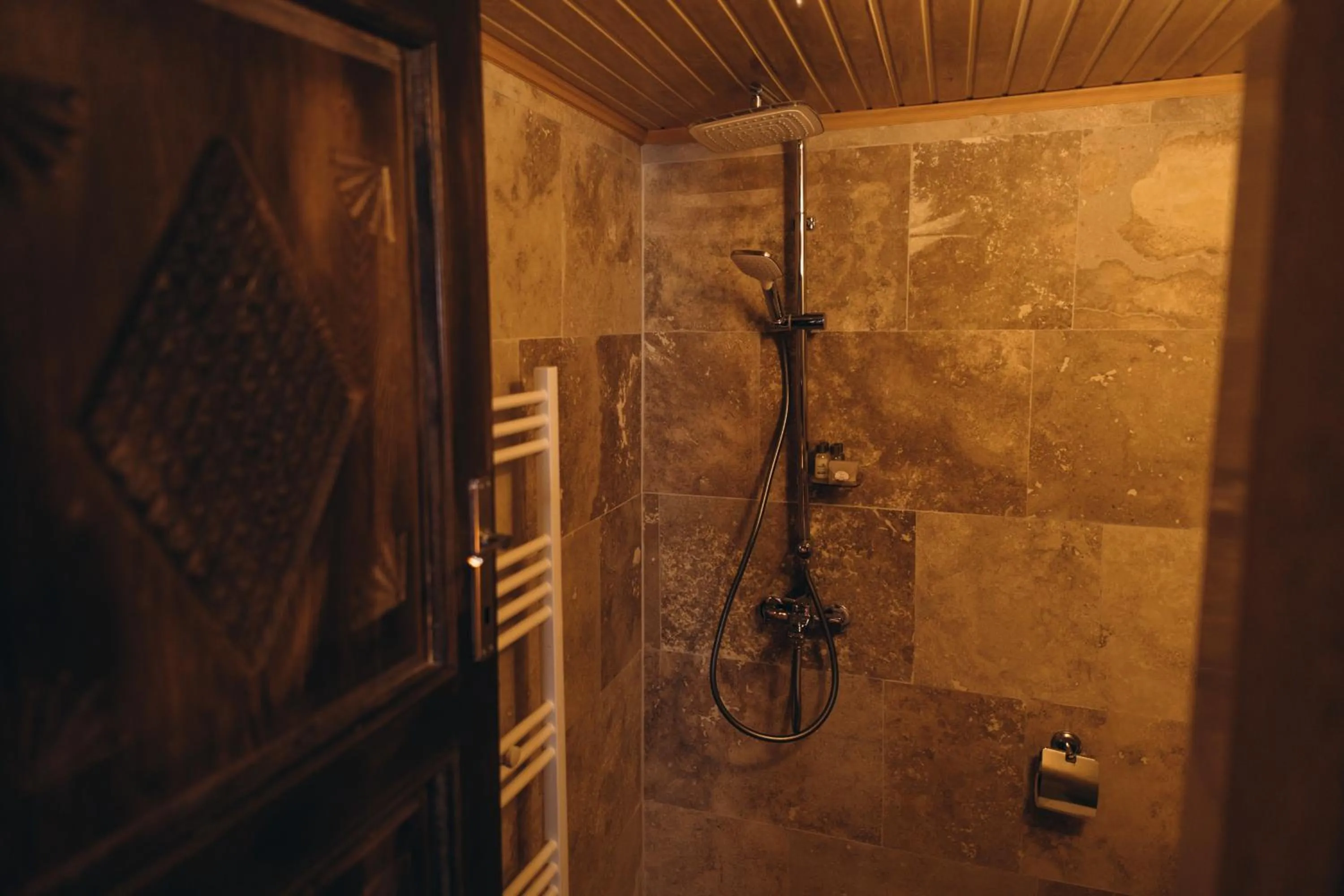 Shower in İsadora Cave Cappadocia