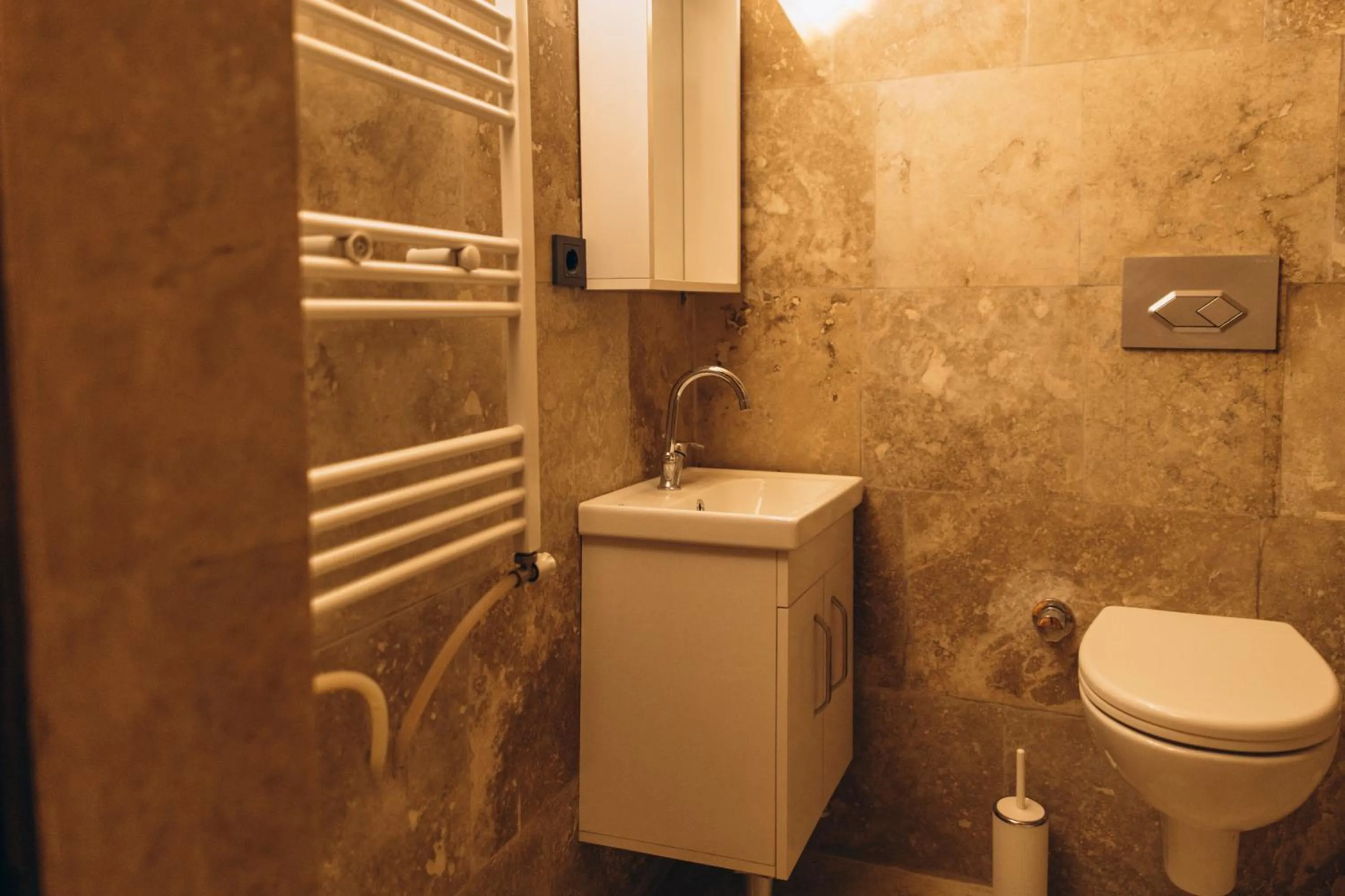 Shower in İsadora Cave Cappadocia