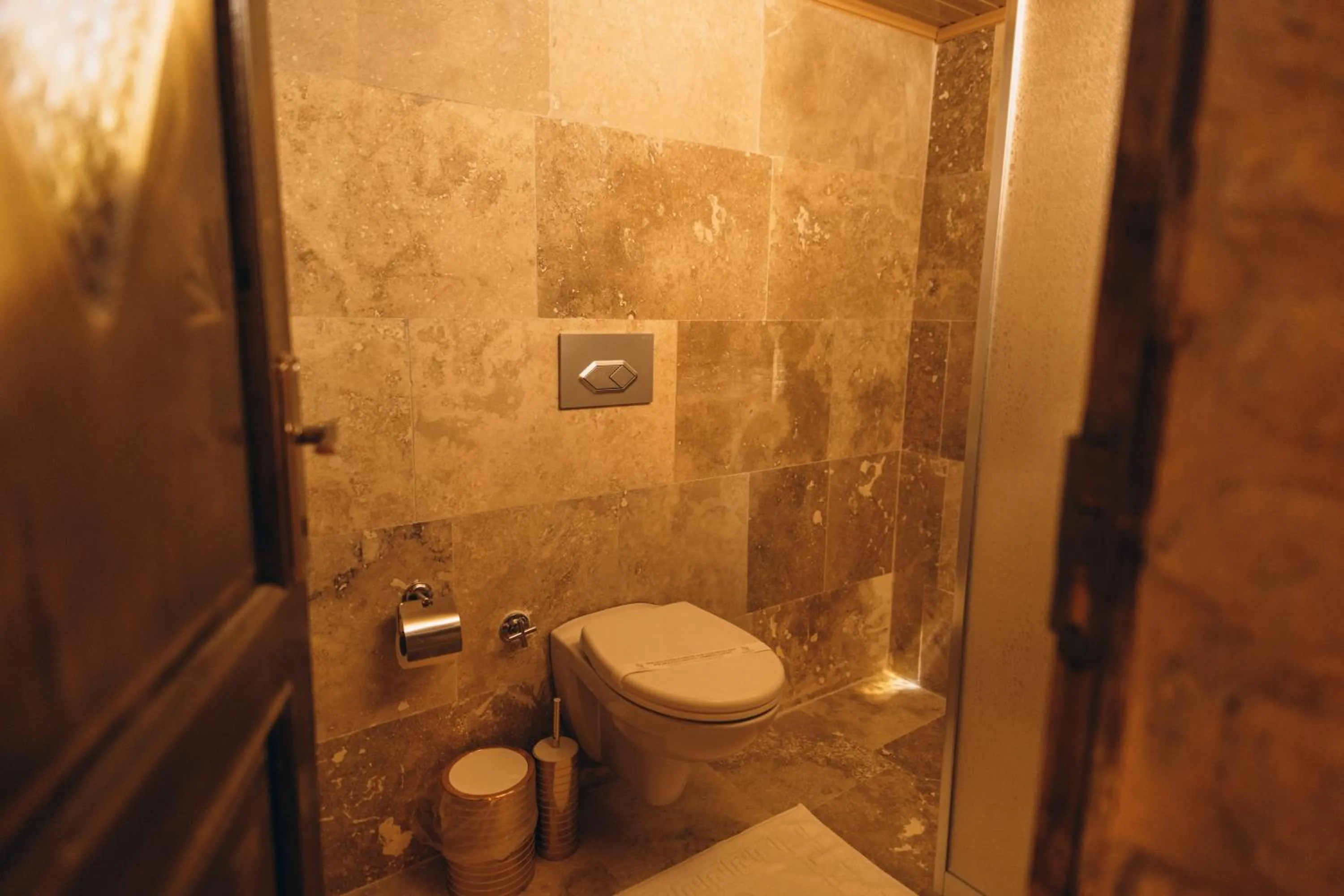 Shower in İsadora Cave Cappadocia