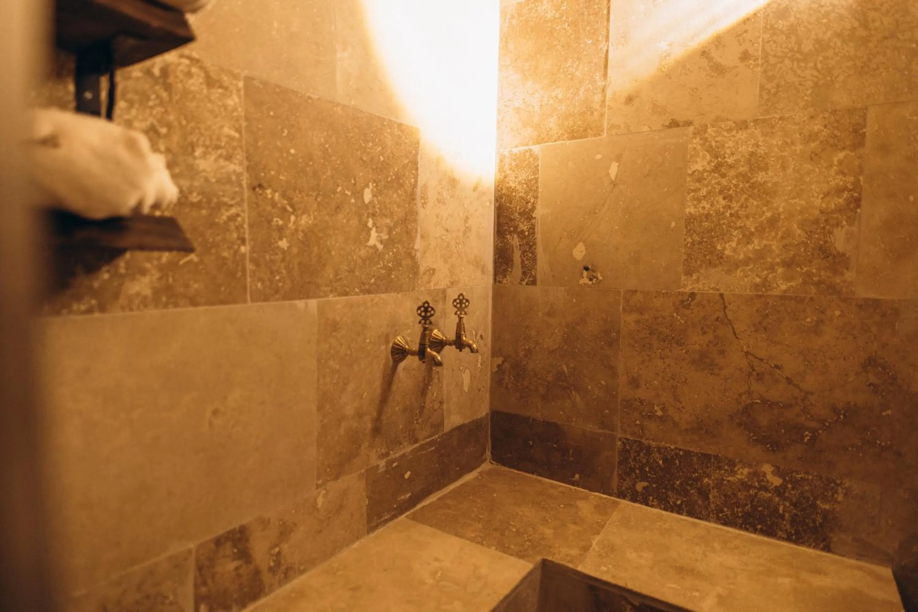 Shower in İsadora Cave Cappadocia