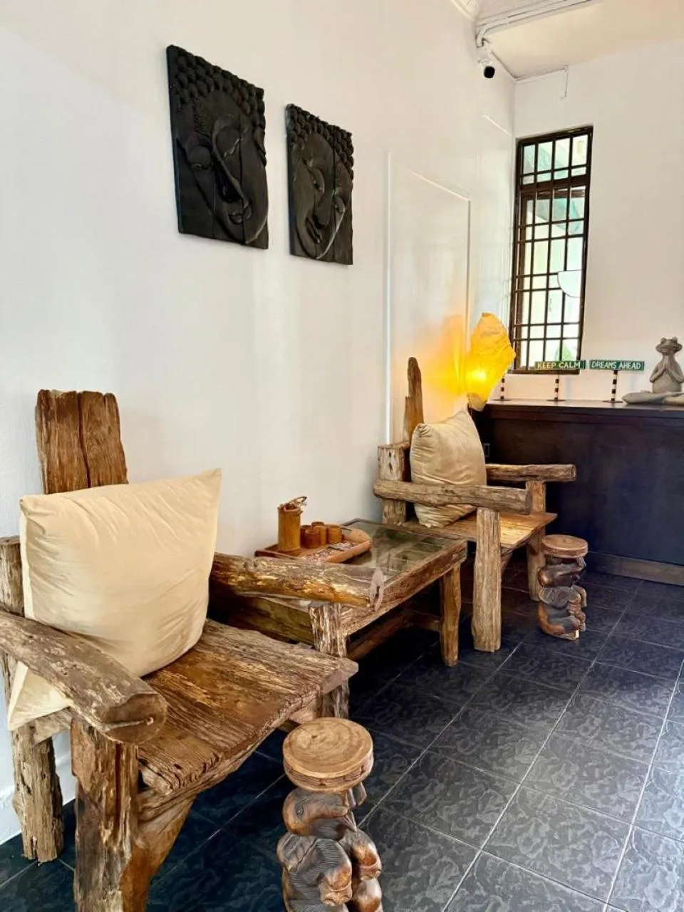 Lobby or reception in Ardour Lodge "B" Wing