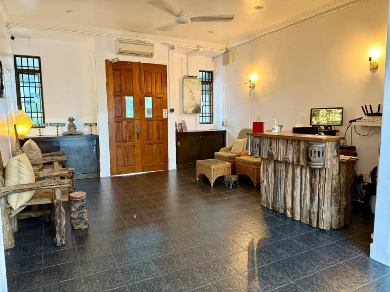 Lobby or reception in Ardour Lodge "B" Wing