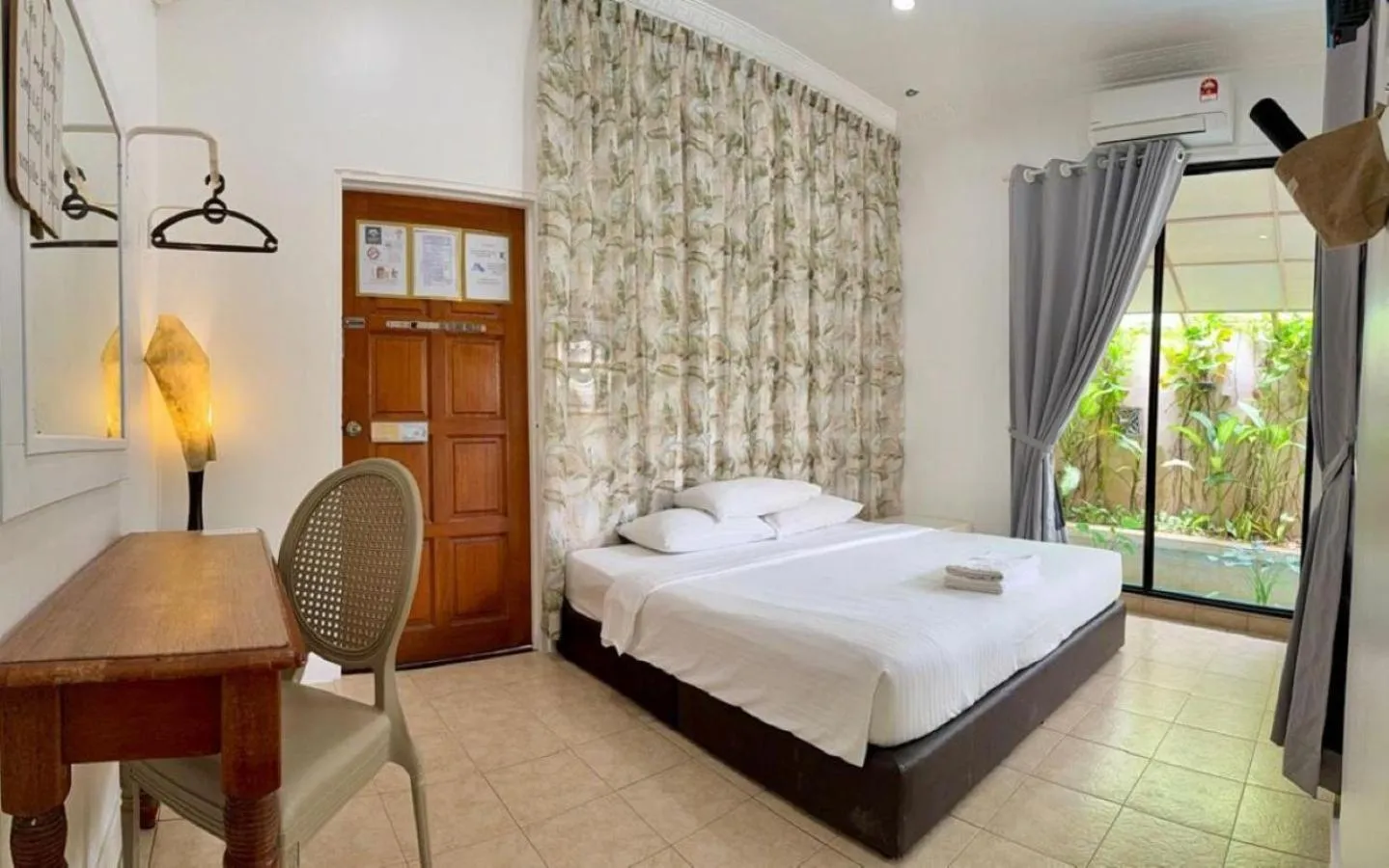 Bed in Ardour Lodge "B" Wing