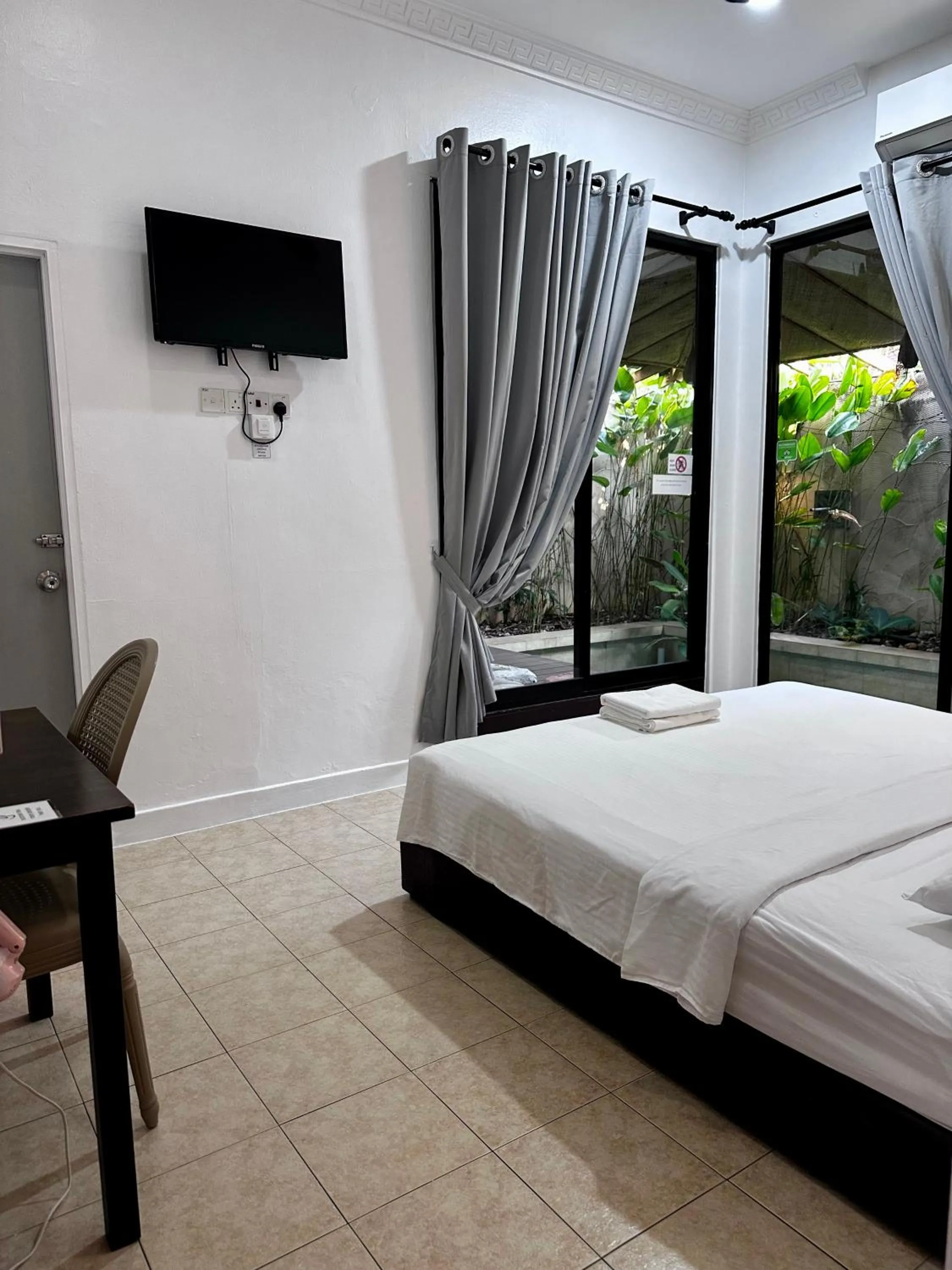 Bed in Ardour Lodge "B" Wing