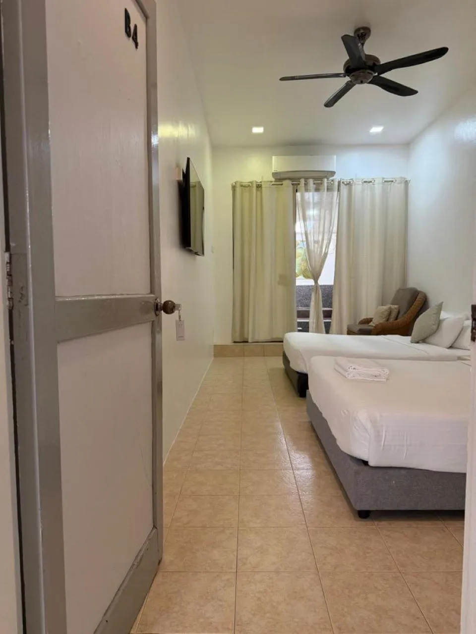 Bedroom, Bed in Ardour Lodge "B" Wing