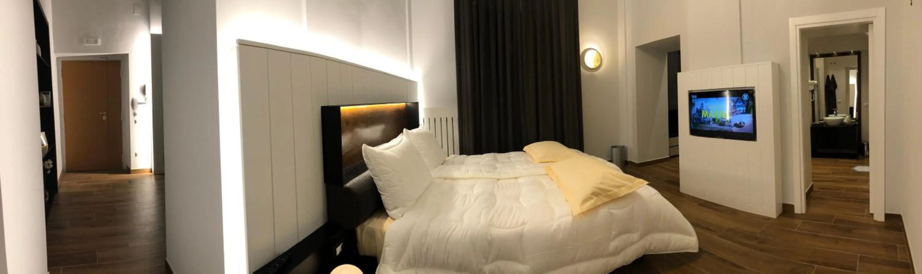 Bed in Tropicana Room