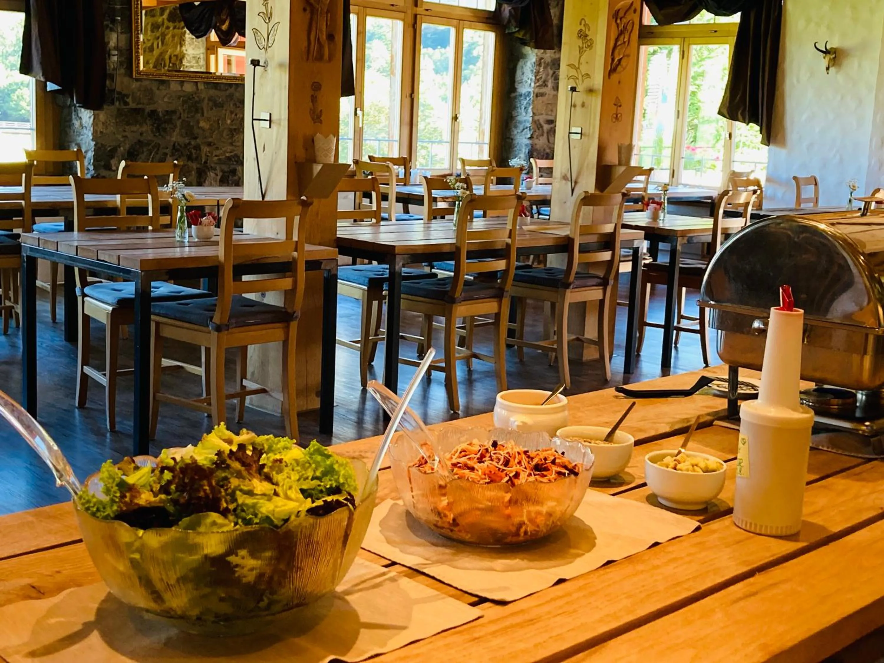 Restaurant/places to eat in Hotel Alpenrose beim Ballenberg