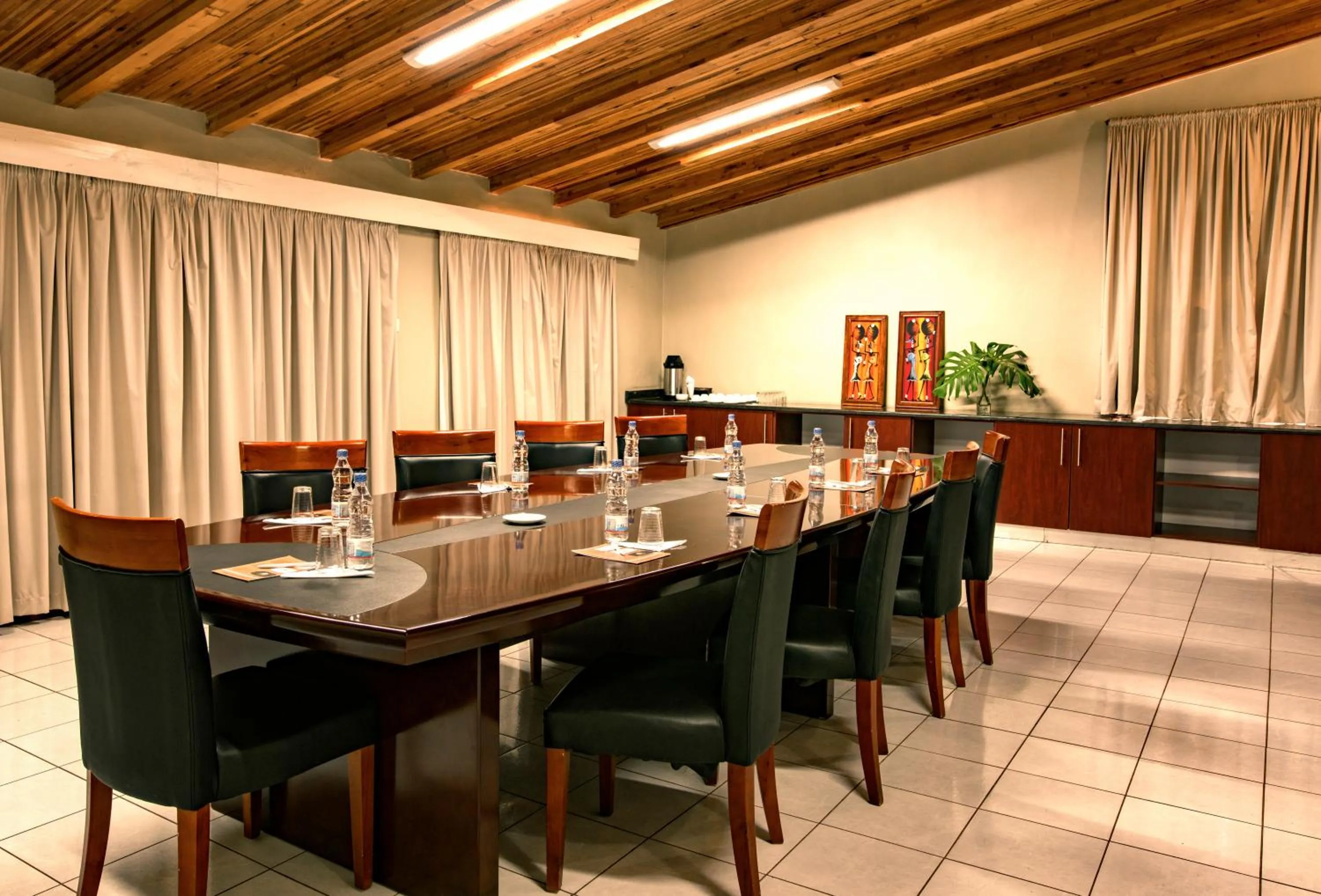 Meeting/conference room in Serendib Suites and Conference Center