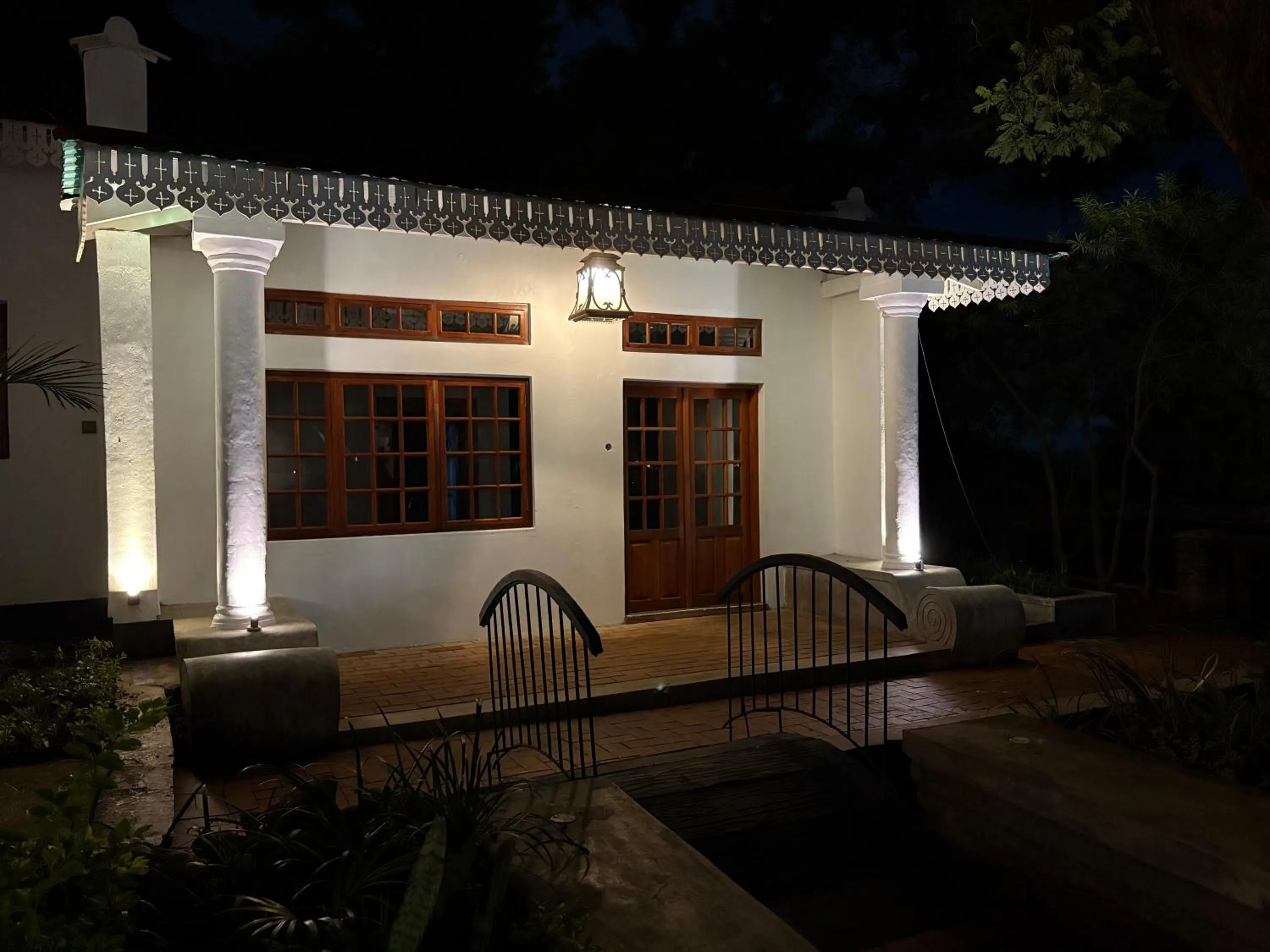 Property building in Serendib Suites and Conference Center